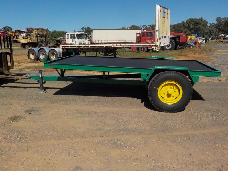 FARM TRAILER BY CRANES AND SHOVELS