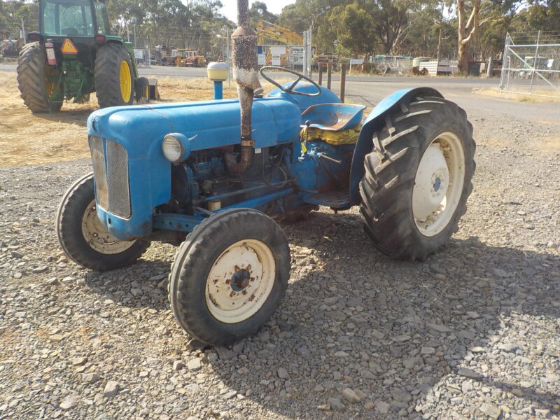 FORDSON DEXTA TRACTOR