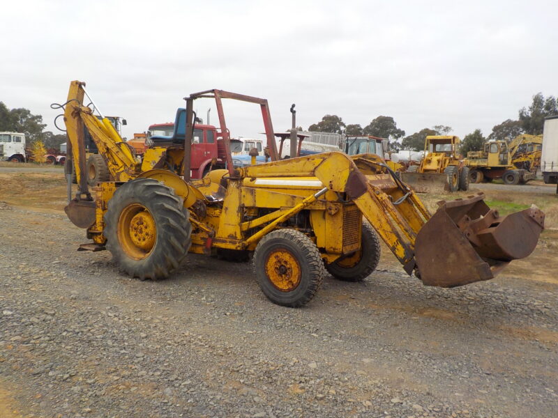 MASSEY FERGUSON FEL BACKHOE