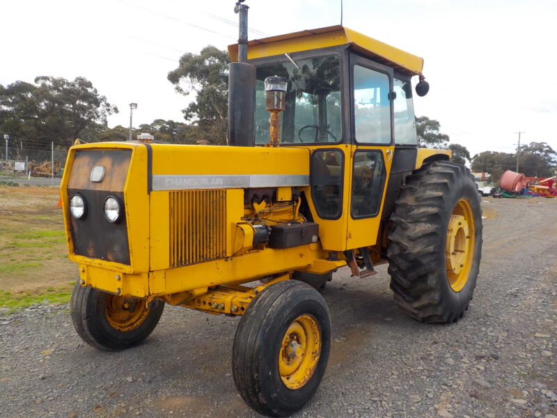 Chamberlain 4080 Tractor