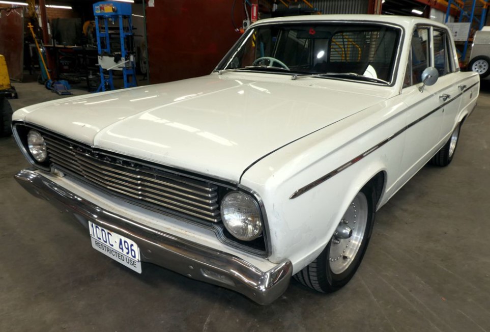 1966 CHRYSLER VALIANT VC SEDAN
