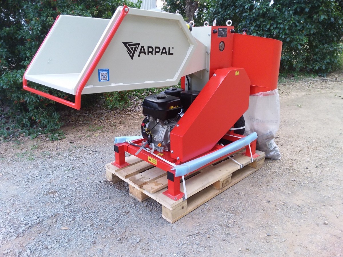 2020 ARPAL WOOD CHIPPER