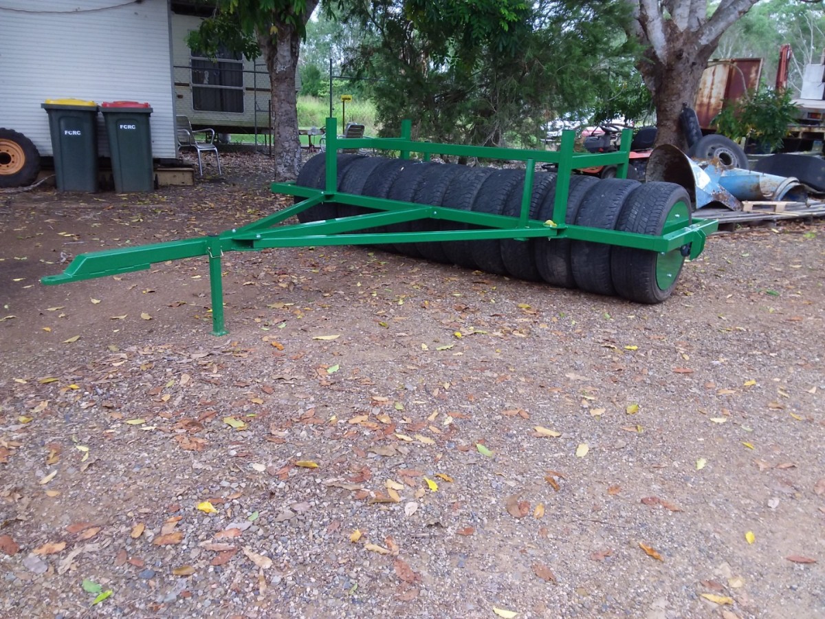 TIARO FABRICATIONS NEW 10 FT TYRE ROLLER 
