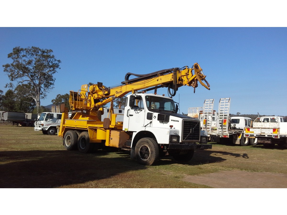 1988 VOLVO N12 CRANE BORER