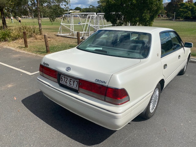 1996 TOYOTA CROWN ROYAL SALOON