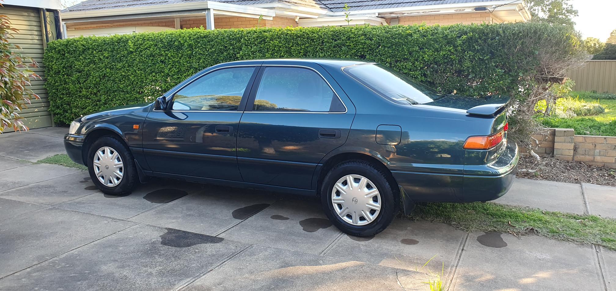 1998 TOYOTA CAMRY SEDAN