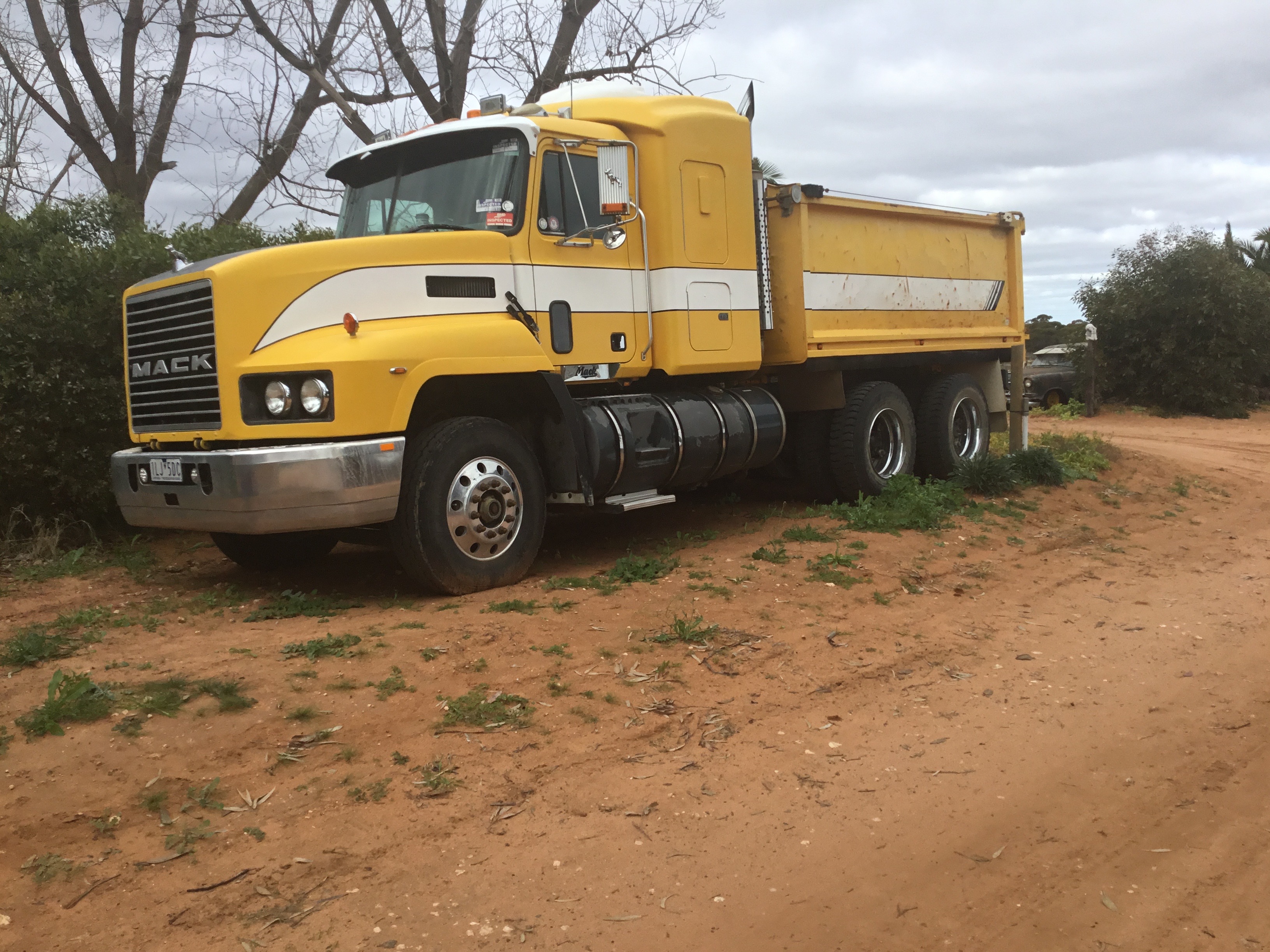 1994 MACK CHR TIPPER