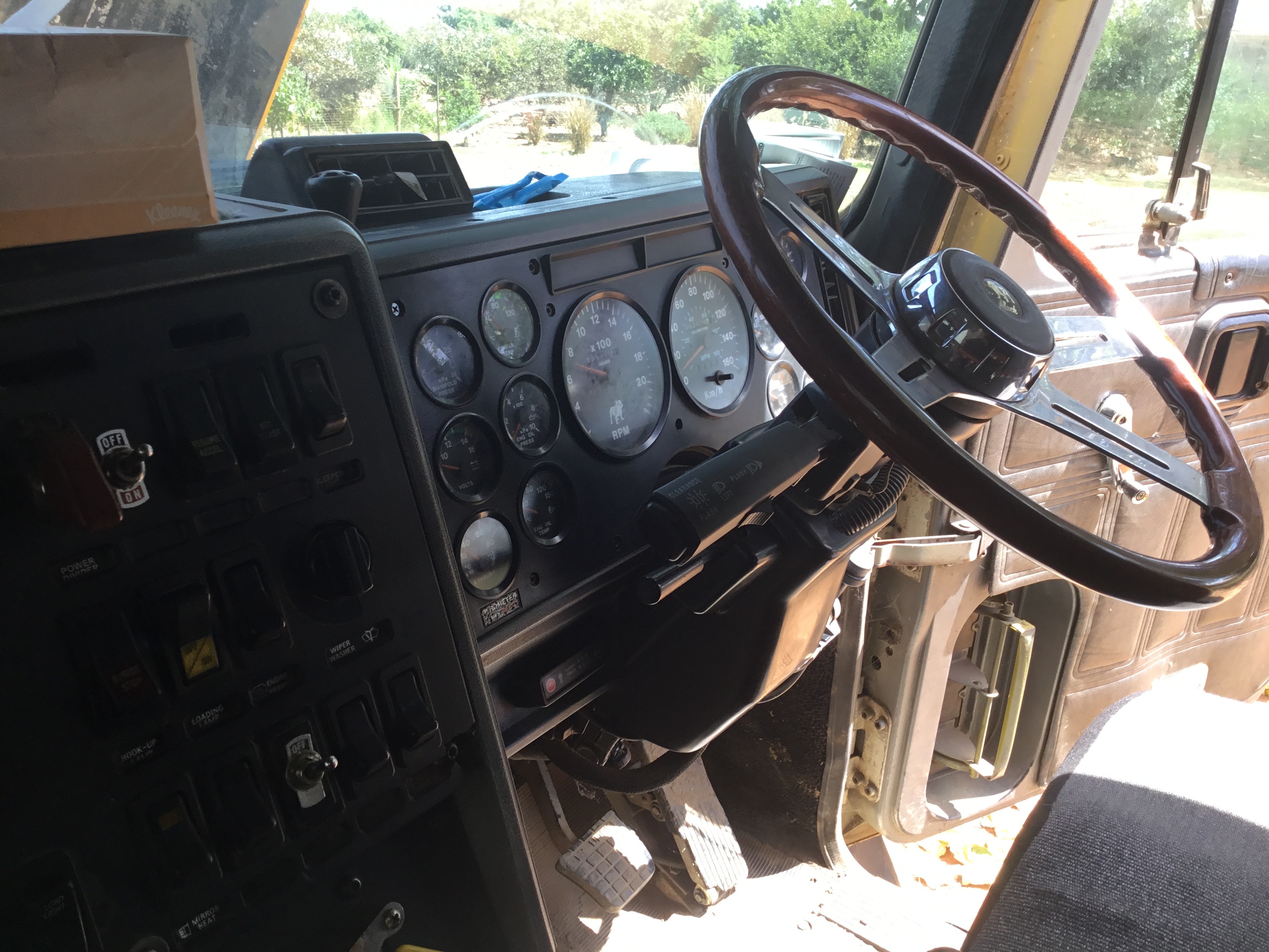 1994 MACK CHR TIPPER