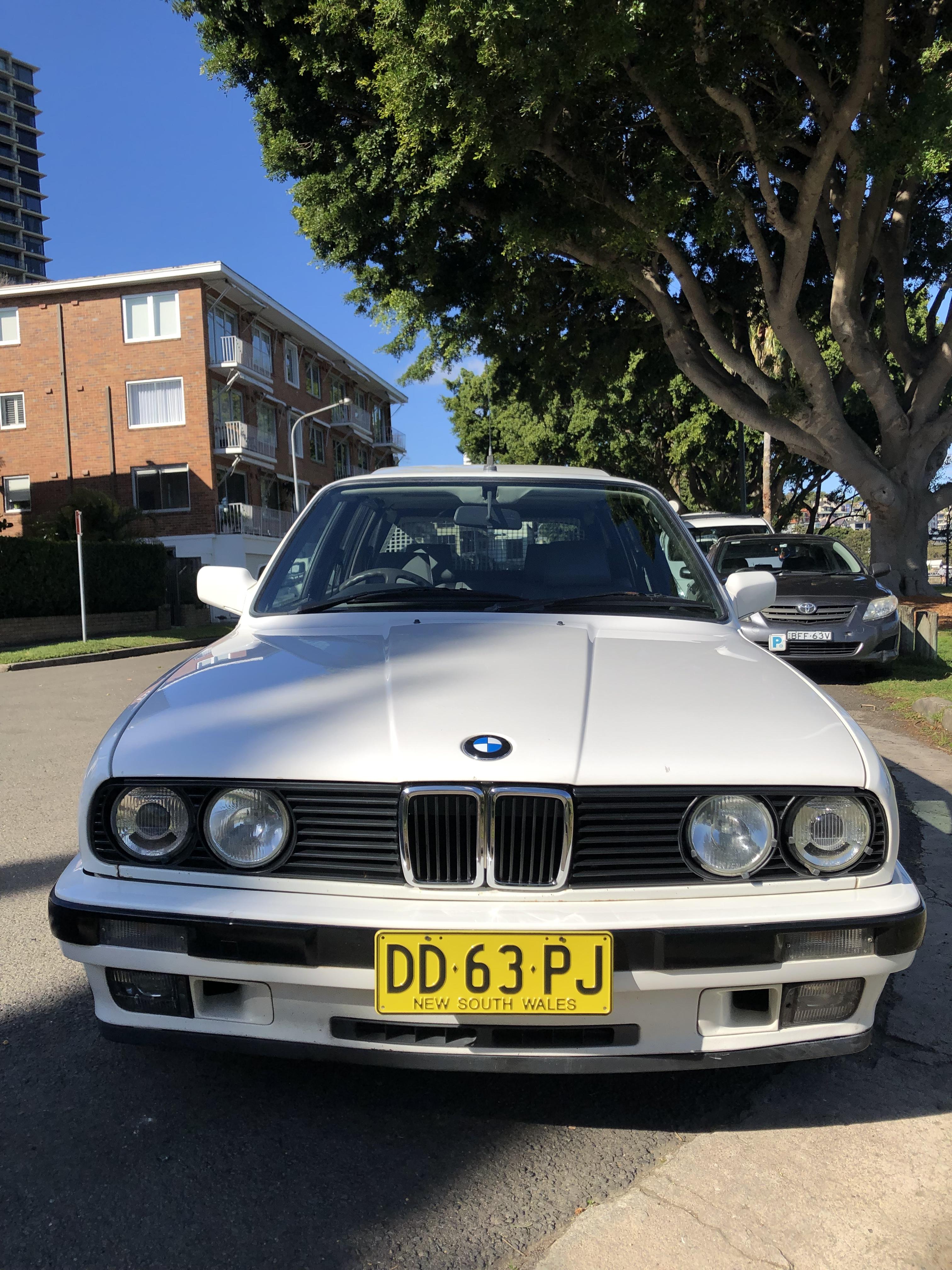 1991 BMW E30 325i TOURING SEDAN