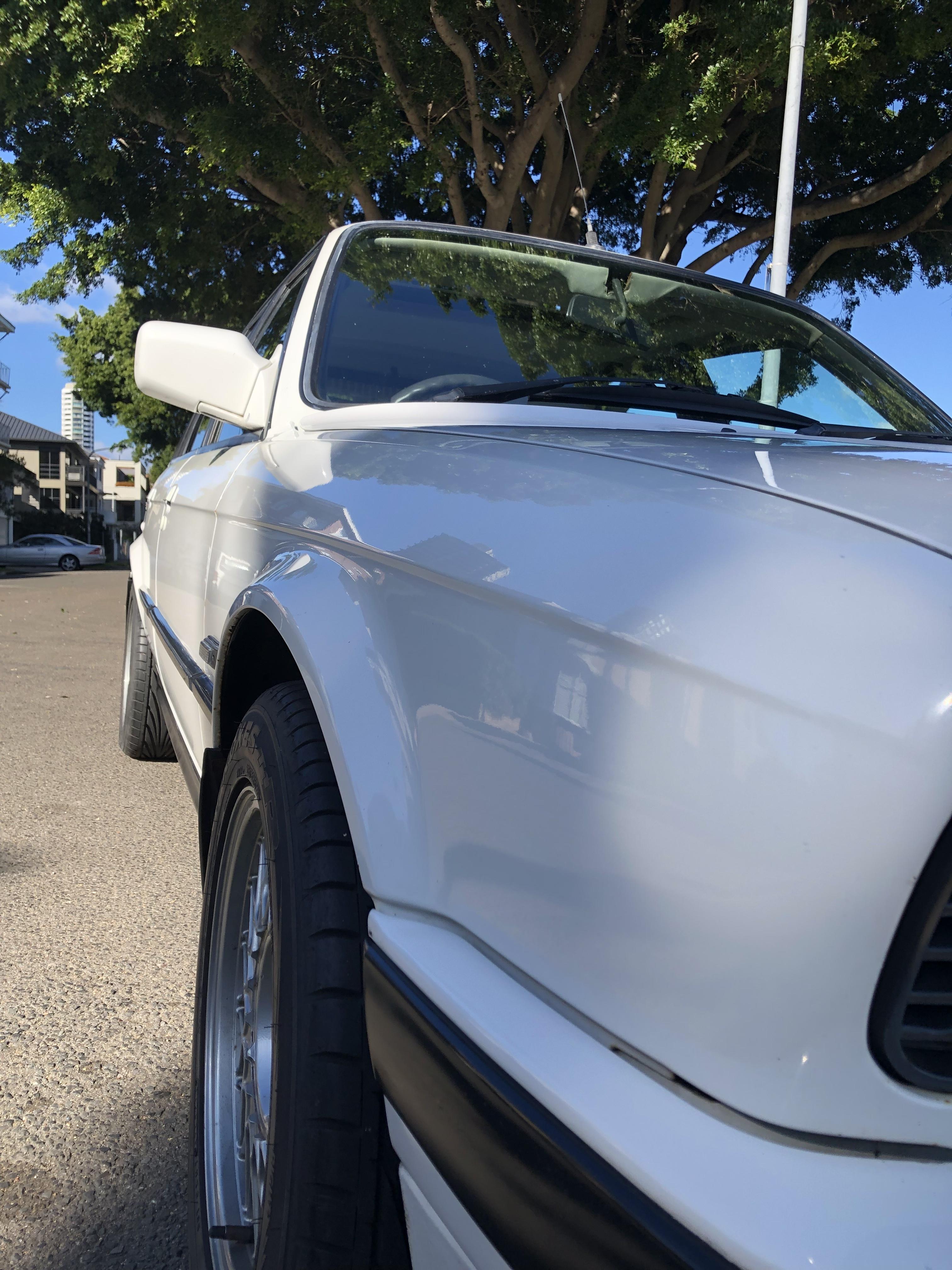 1991 BMW E30 325i TOURING MANUAL SEDAN
