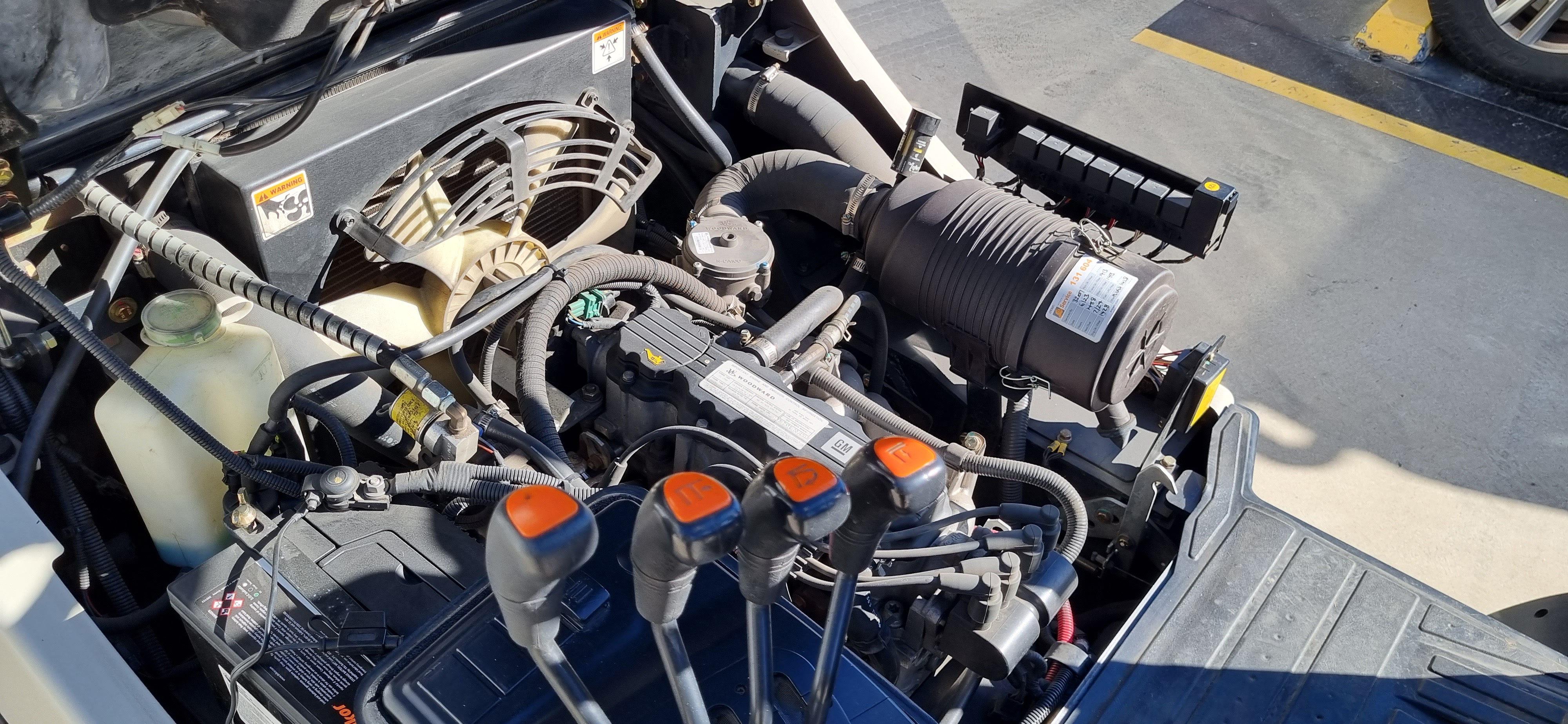 CROWN CG33P-5 LPG FORKLIFT