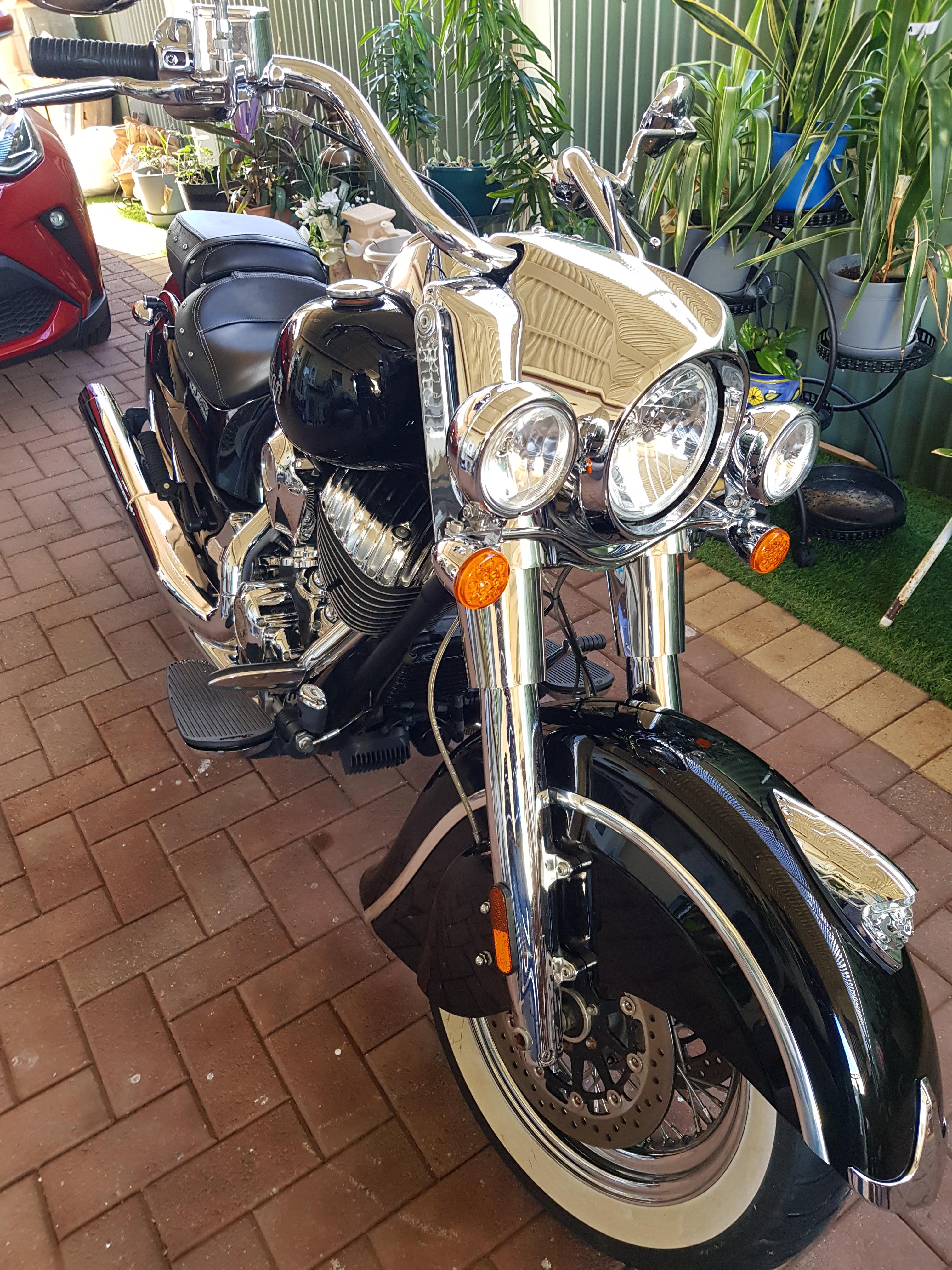 2014 INDIAN CHIEF CLASSIC CRUISER