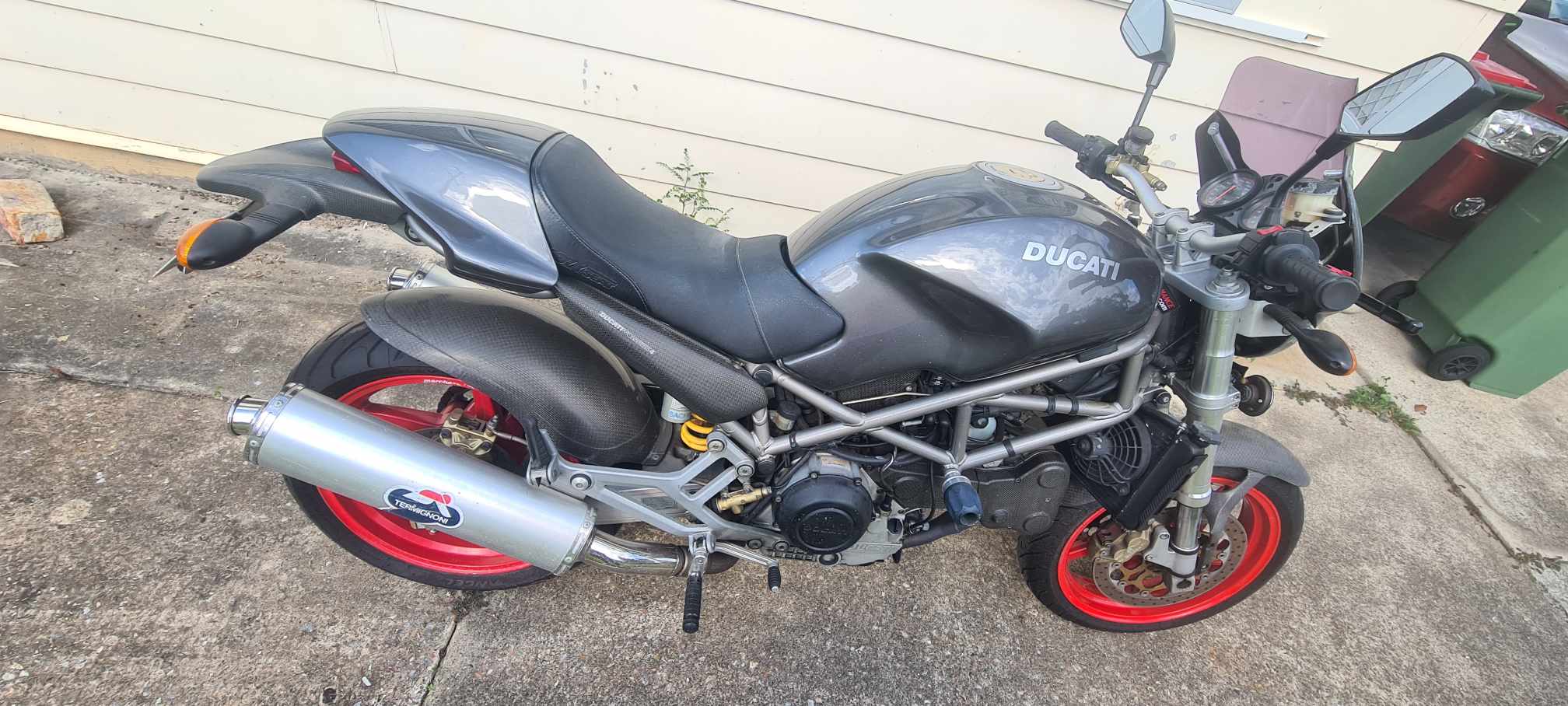 2001 DUCATI MONSTER 916 S4 NAKED SPORT