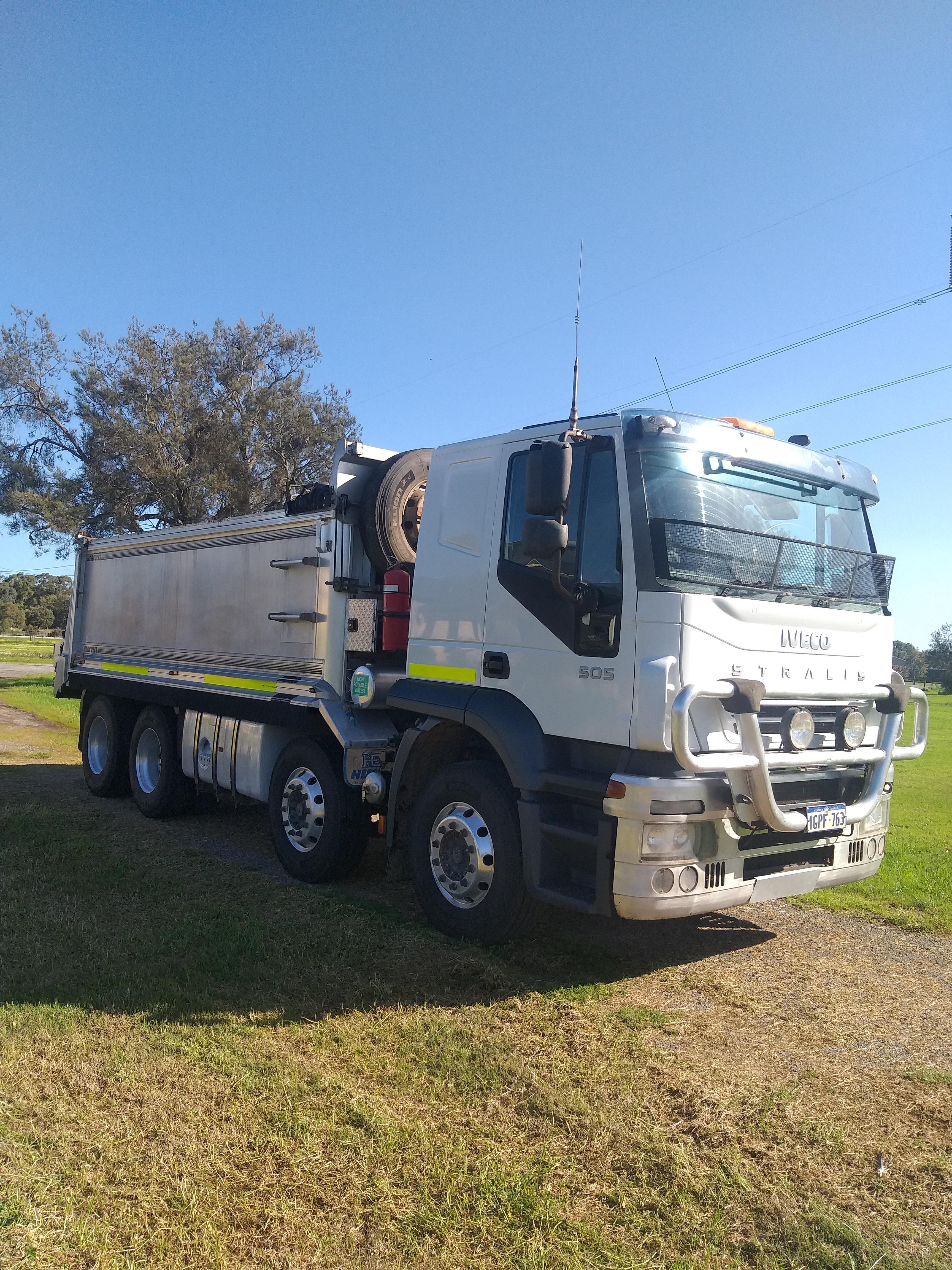 2008 IVECO STRALIS 8X4 TIPPER 