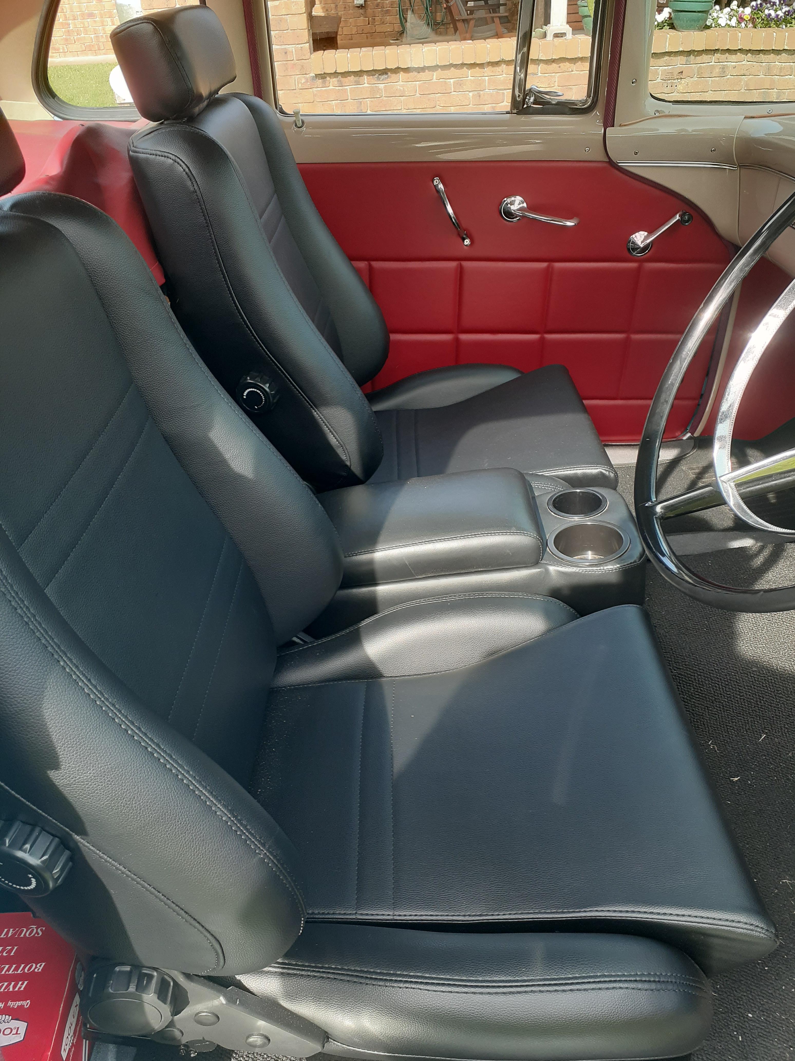 1957 FORD MAINLINE UTILITY 