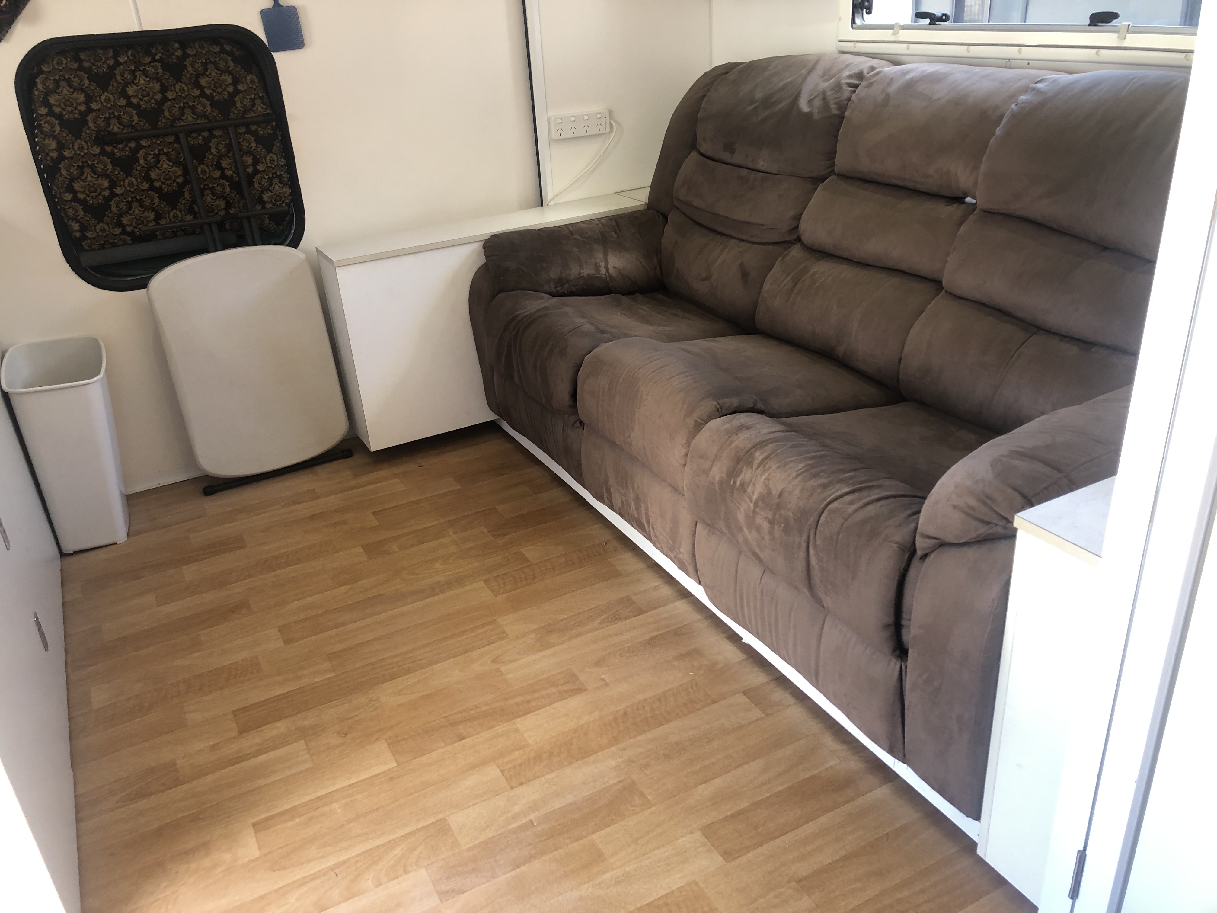 2002 MITSUBISHI CANTER 4X4 OFF ROAD MOTOR HOME