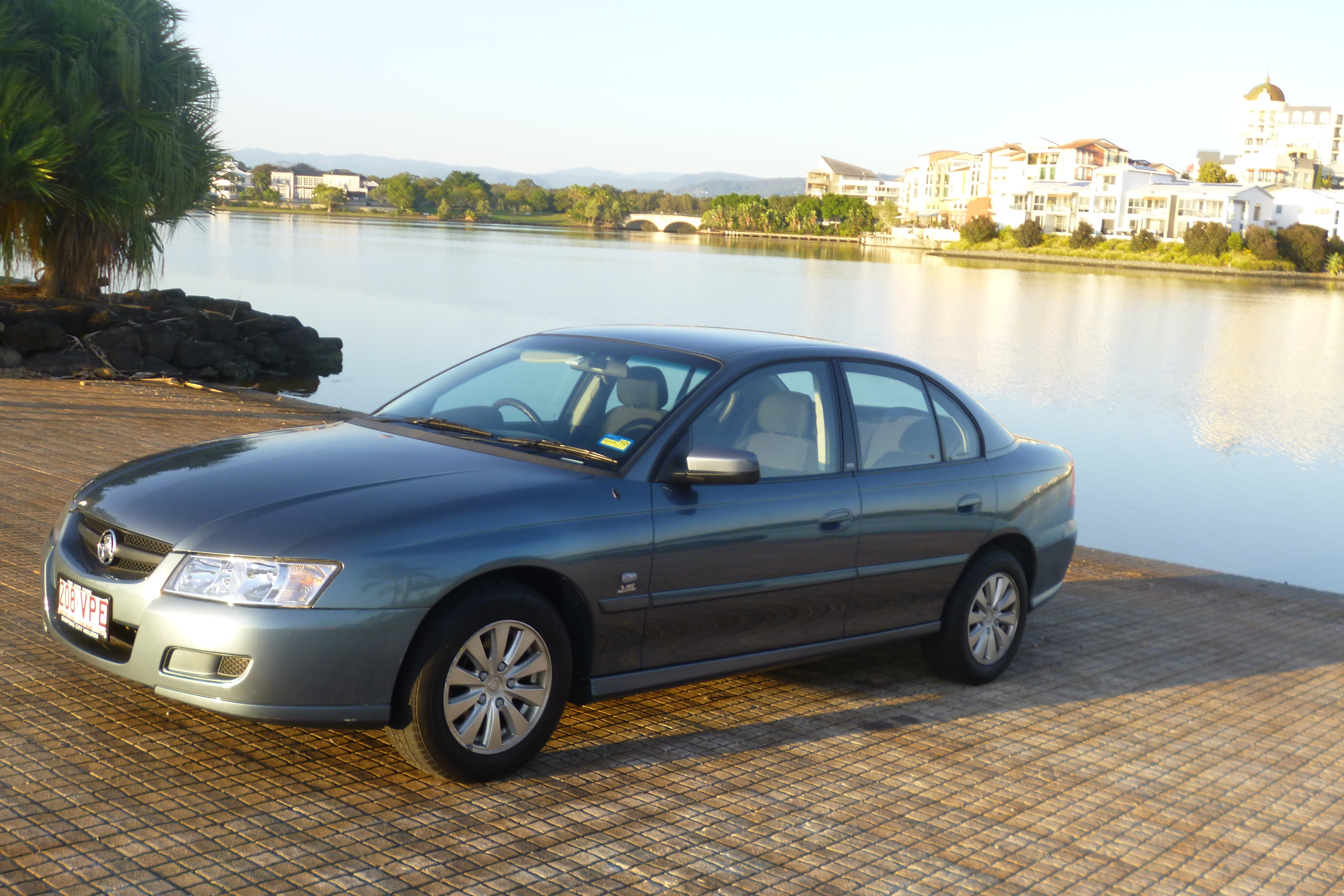 2005 HOLDEN COMMODRE ACCLAIM SEDAN