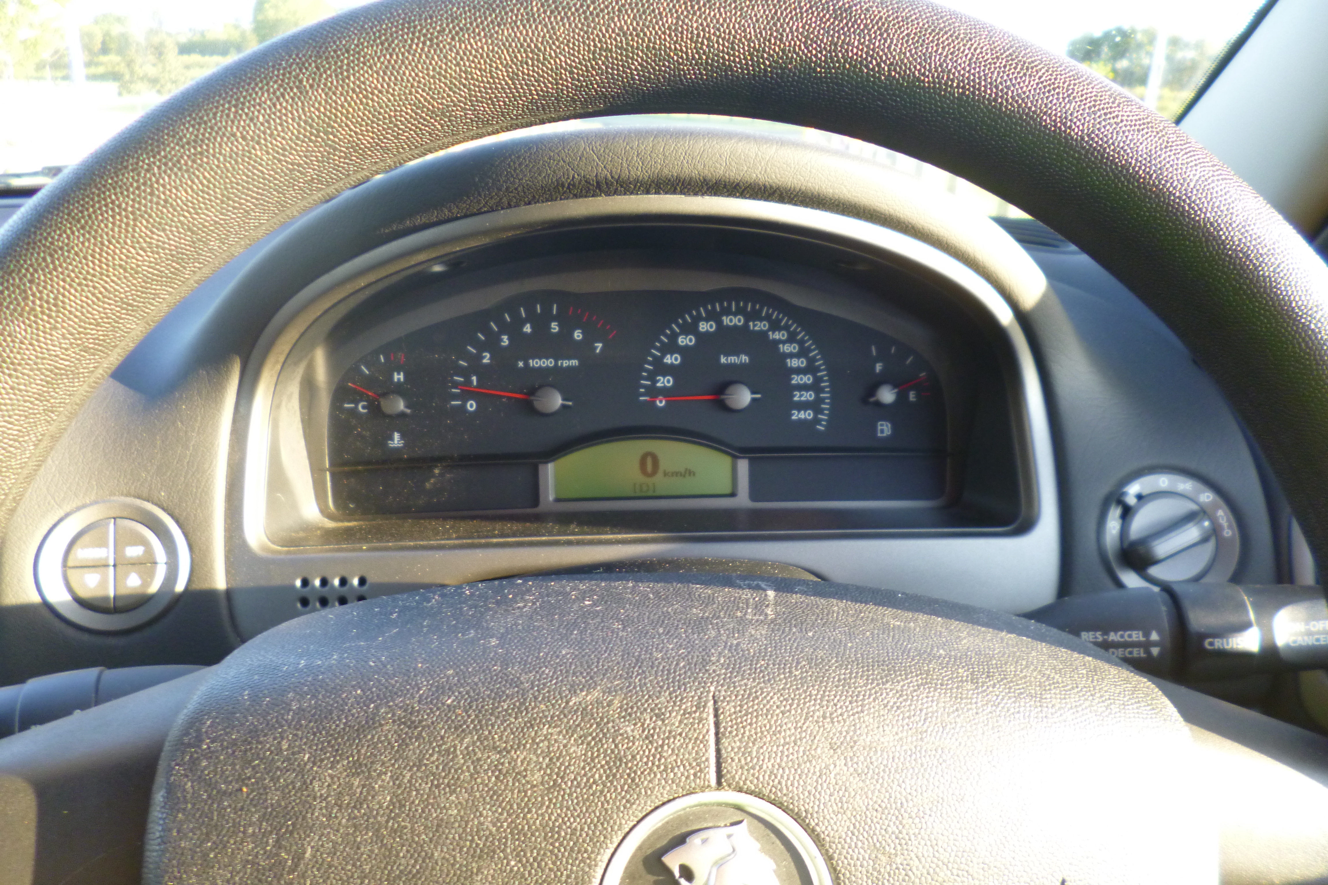 2005 HOLDEN COMMODORE VZ ACCLAIM 4 SP AUTOMATIC 4D SEDAN