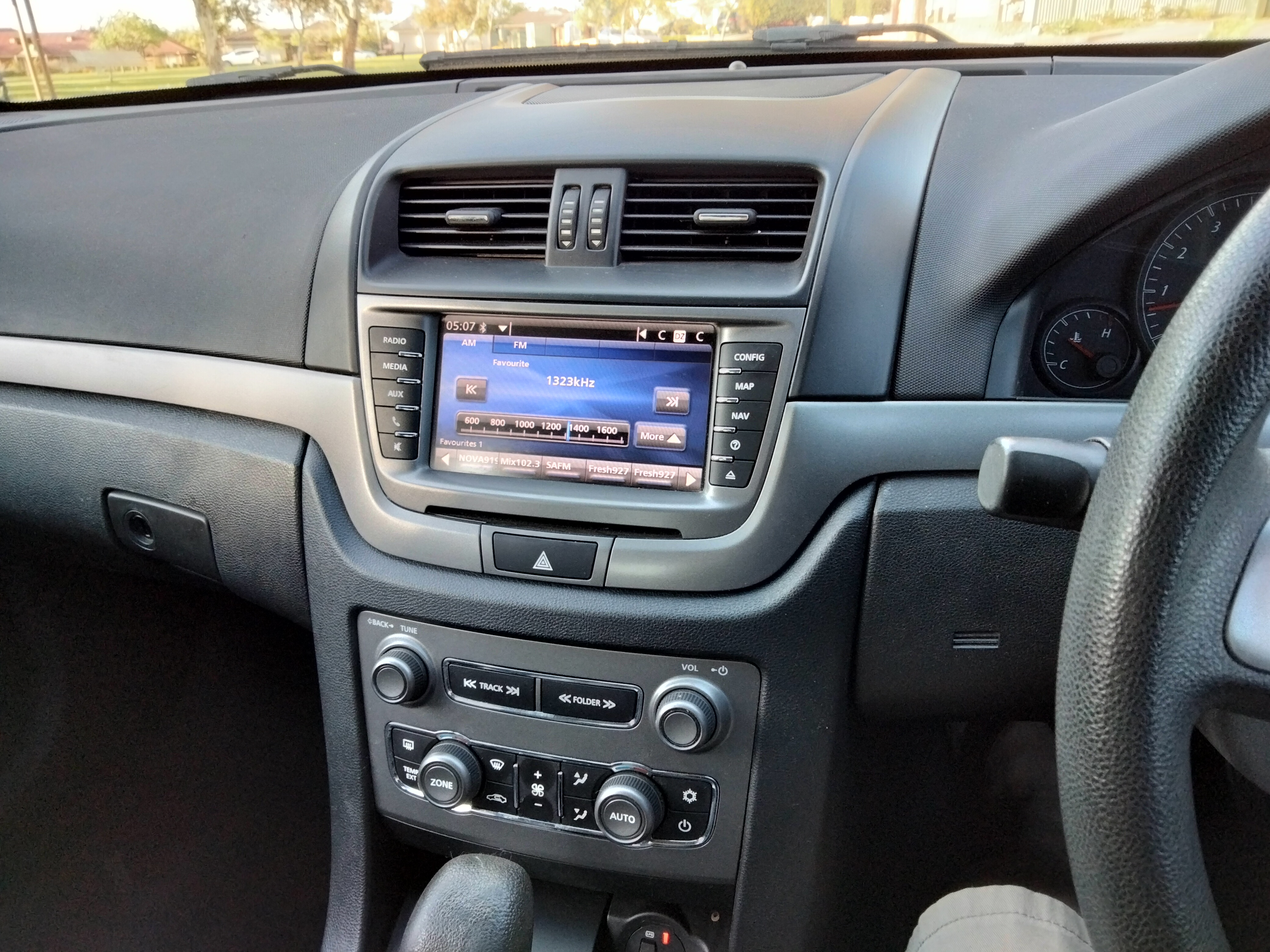 2011 HOLDEN COMMODORE VE II OMEGA (D/FUEL) 4 SP AUTOMATIC 4D SEDAN