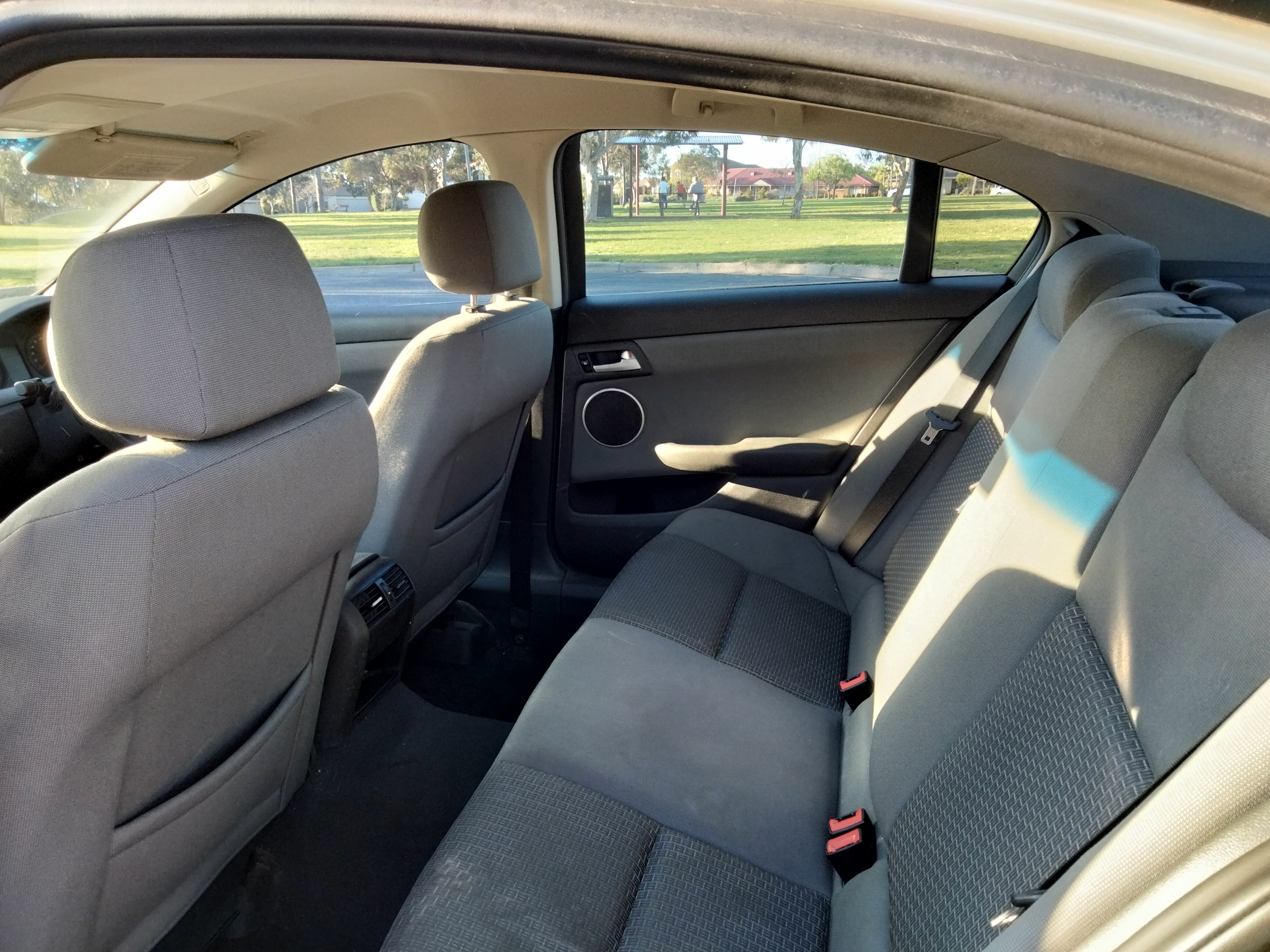 2011 HOLDEN COMMODORE VE II OMEGA (D/FUEL) 4 SP AUTOMATIC 4D SEDAN