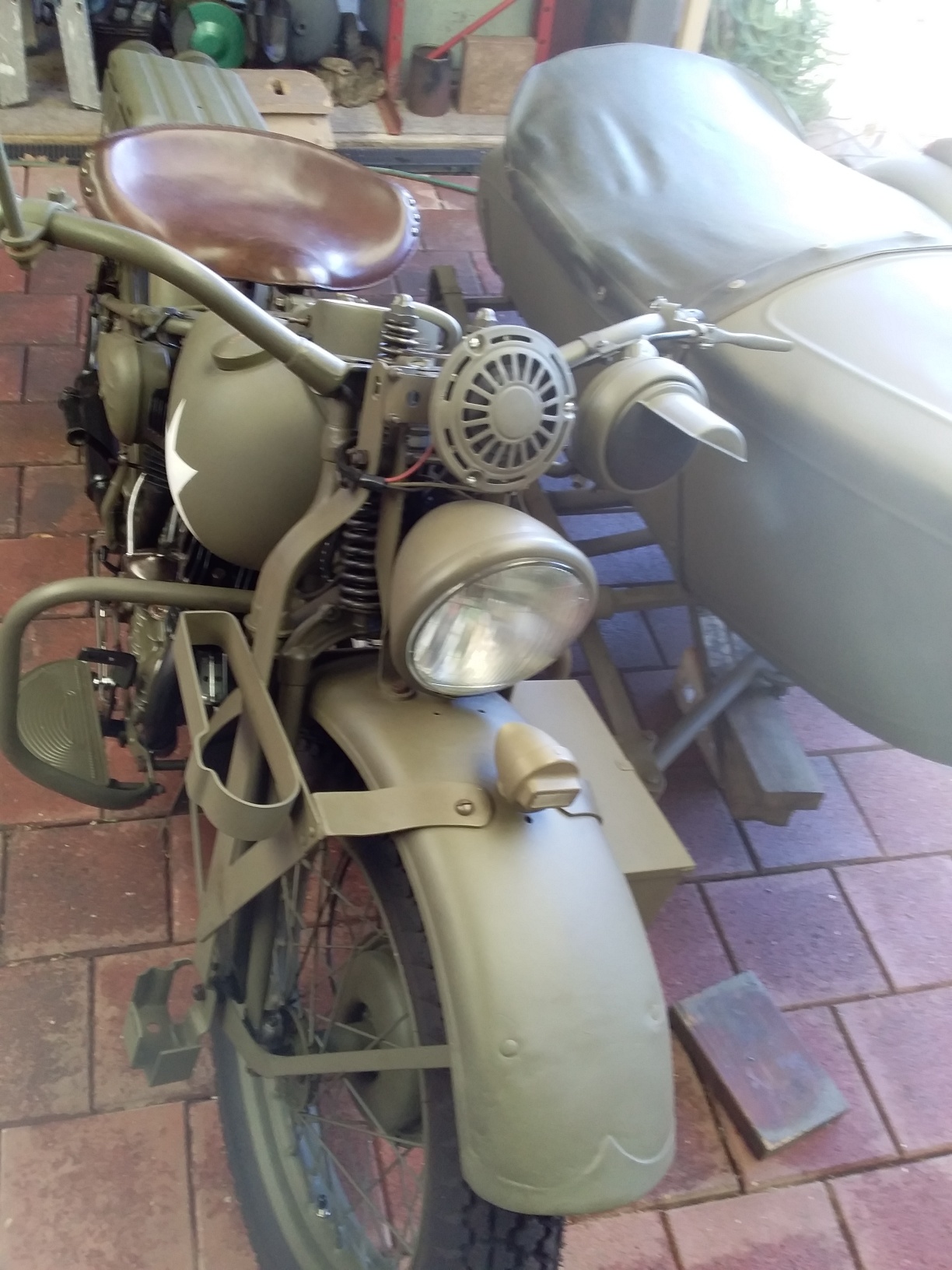 1942 HARLEY-DAVIDSON WLA ROAD