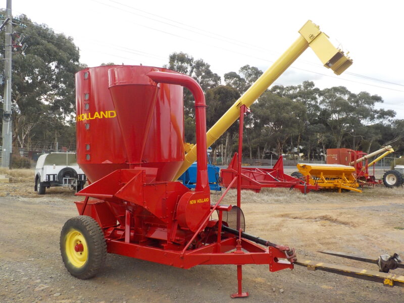 New Holland 351 Hammer Mill