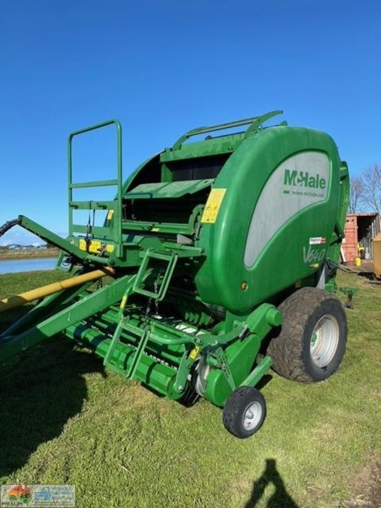 2014 McHale V640 Baler