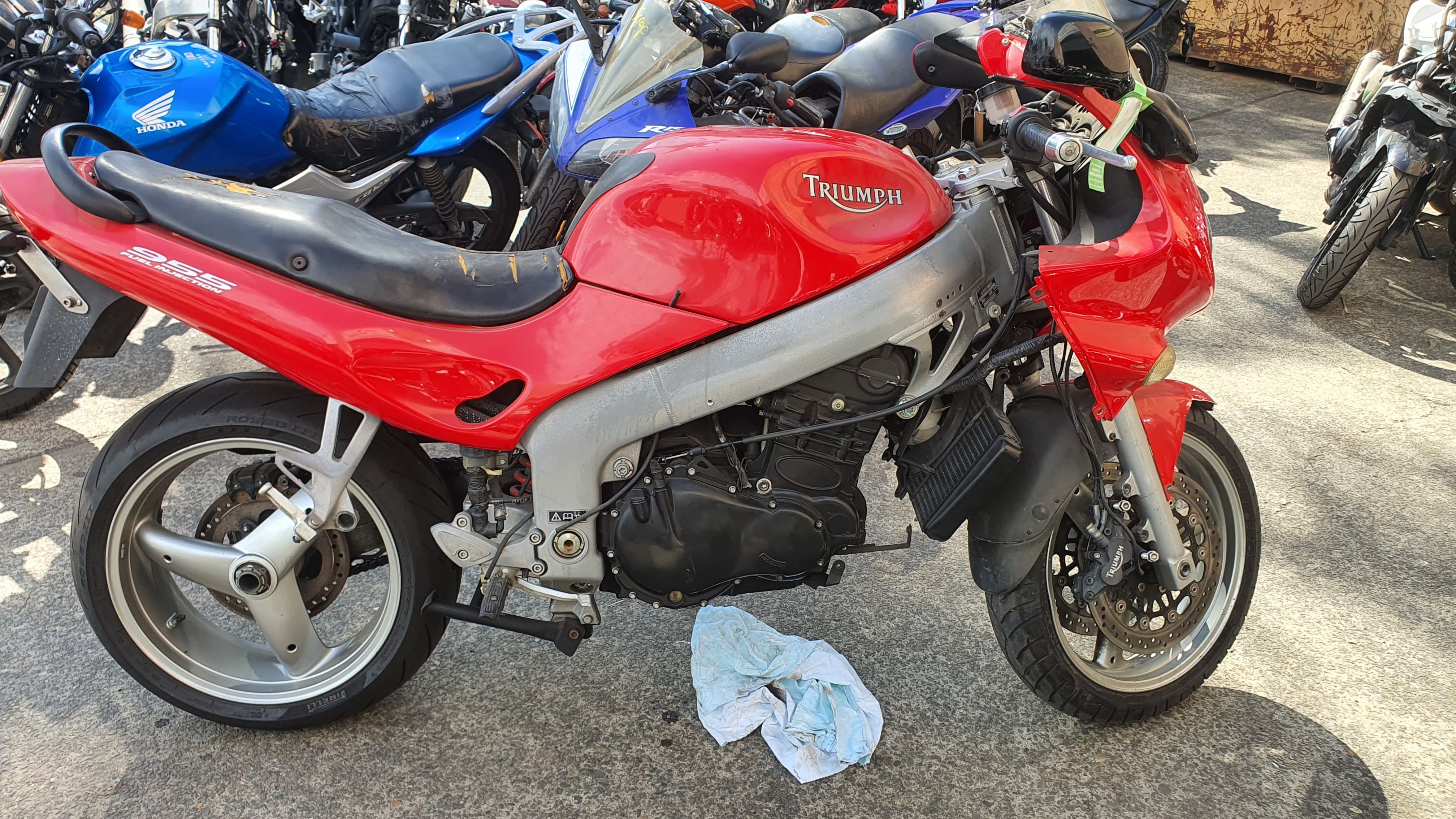 01/2001 TRIUMPH SPRINT 955I SPORTS