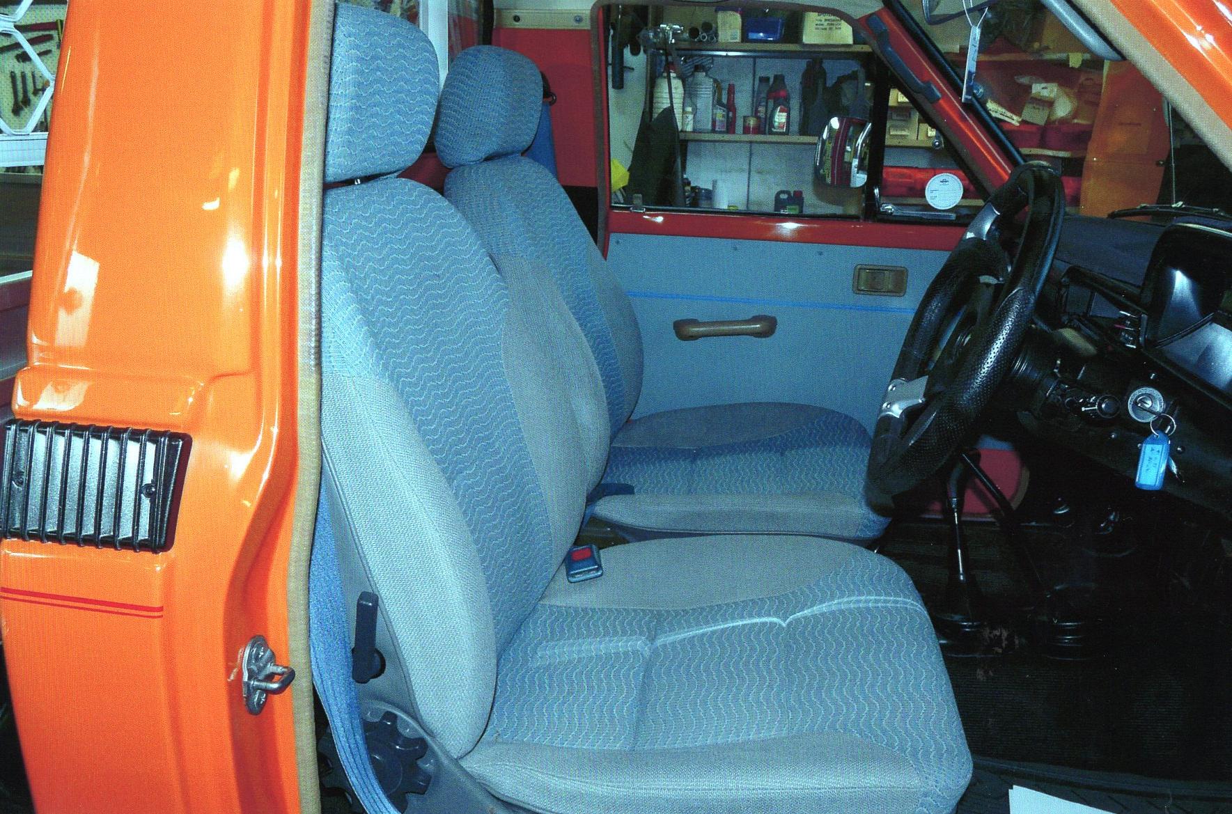 1981 TOYOTA HILUX RN46 4X4 TRAY TOP UTILITY
