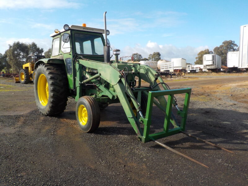 John Deere 2130 FEL Tractor