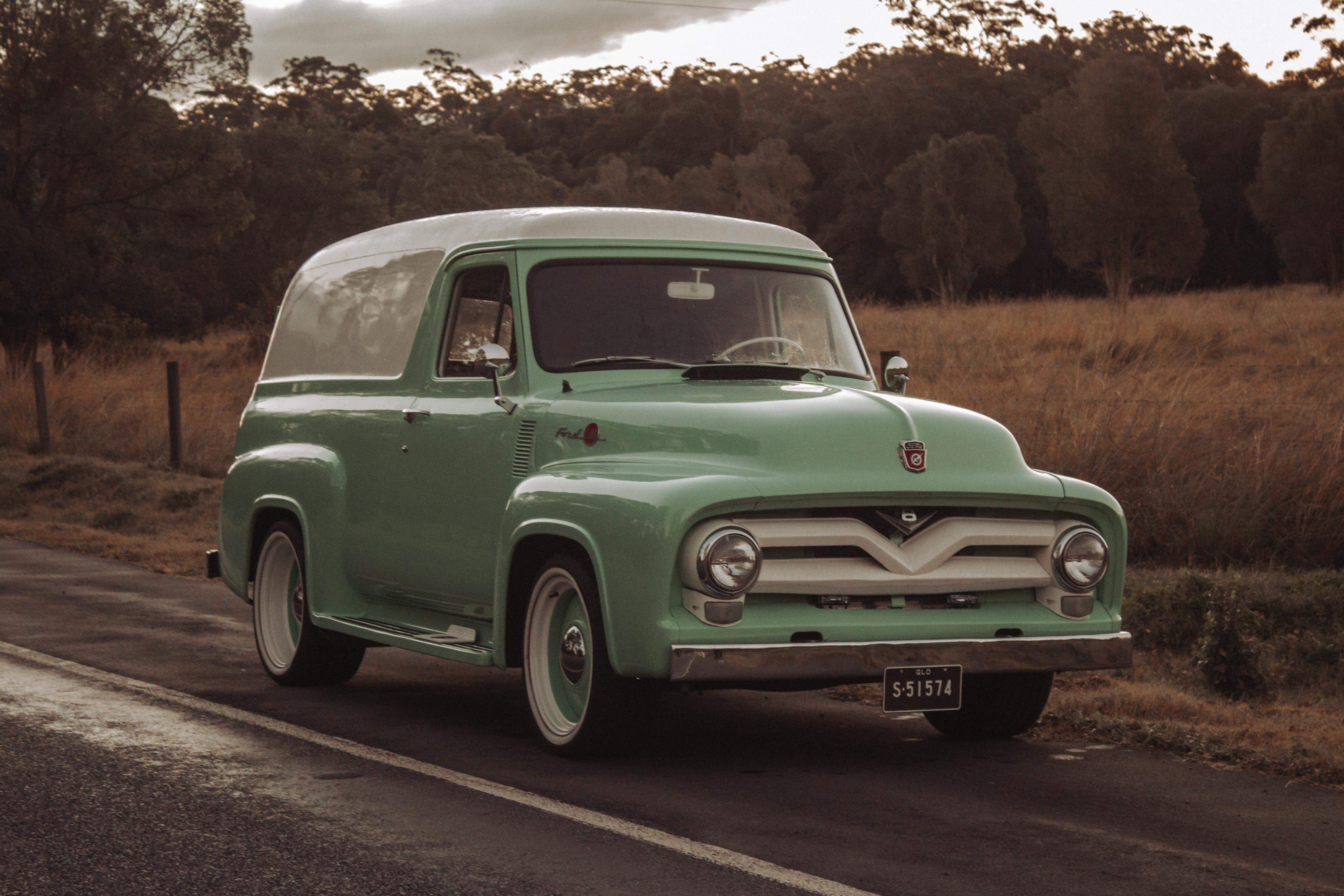 1955 FORD F100 DELIVERY VAN