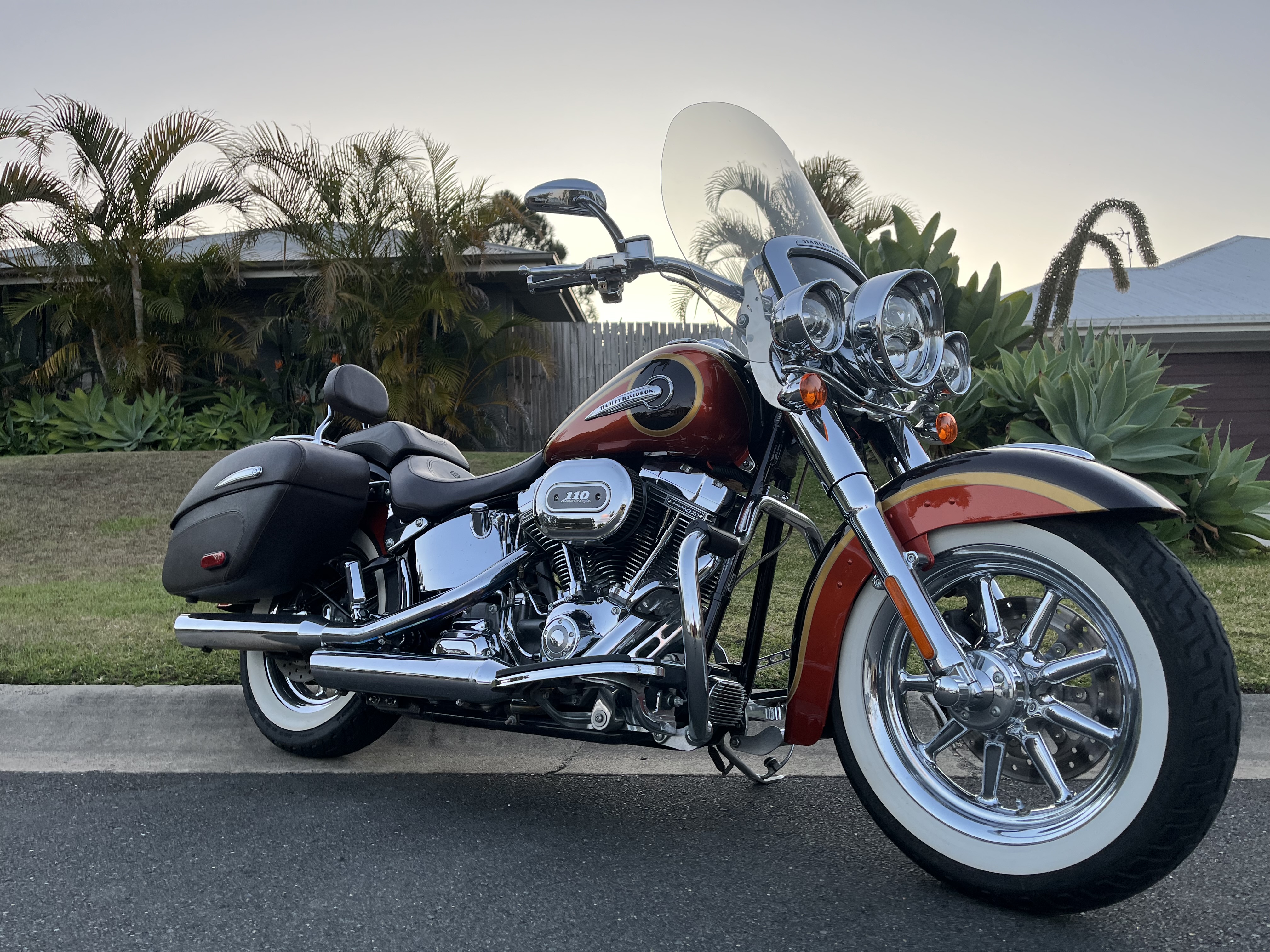 2014 HARLEY-DAVIDSON CVO SOFTAIL HERITAGE DELUXE CRUISER