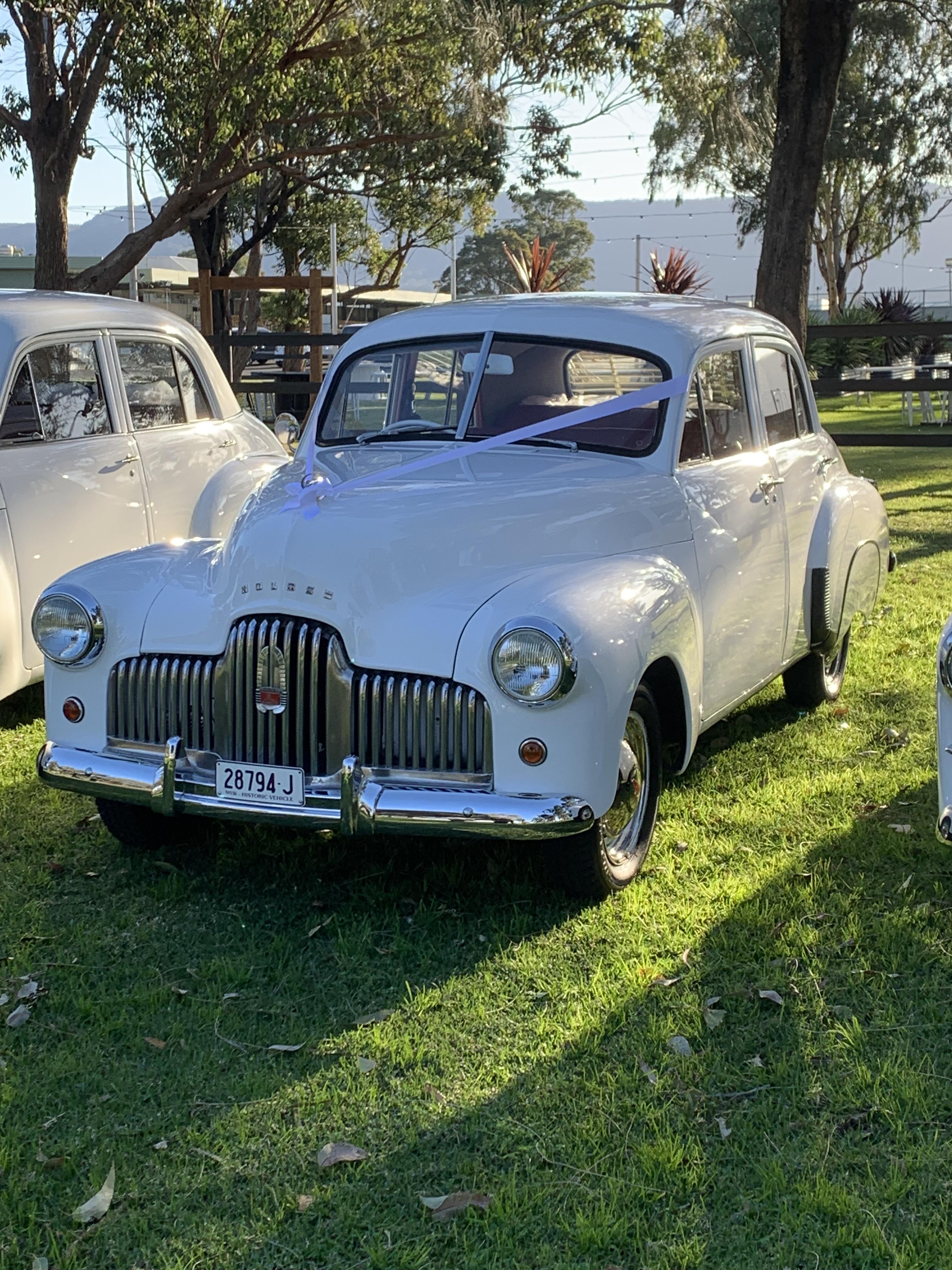 1952 HOLDEN 48-215 FX SEDAN
