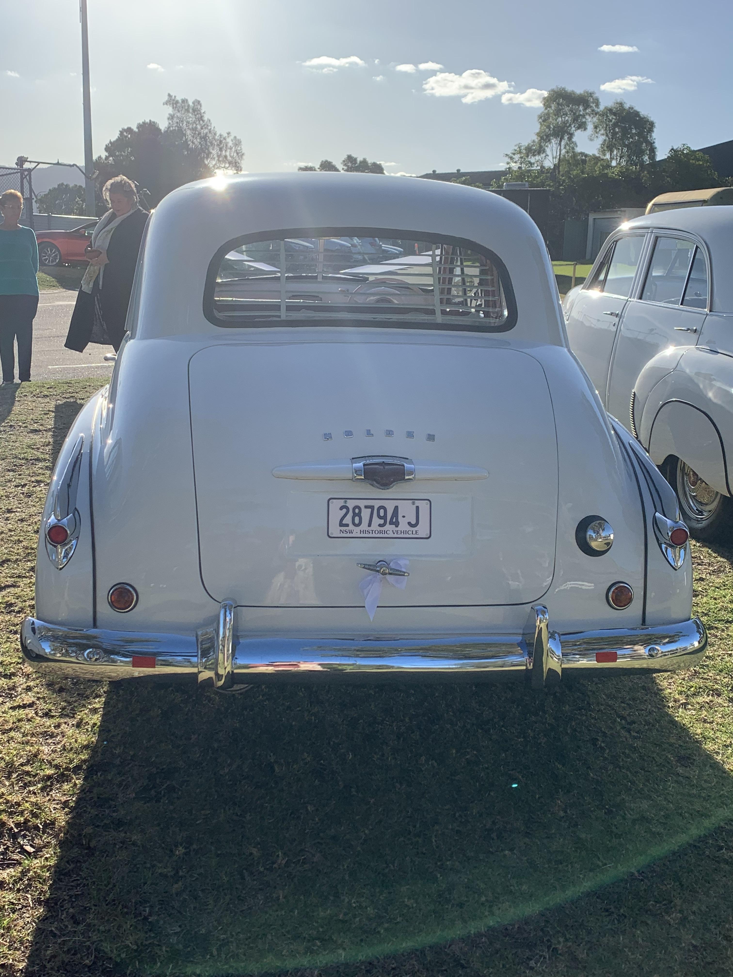 1952 HOLDEN 48-215 FX SEDAN
