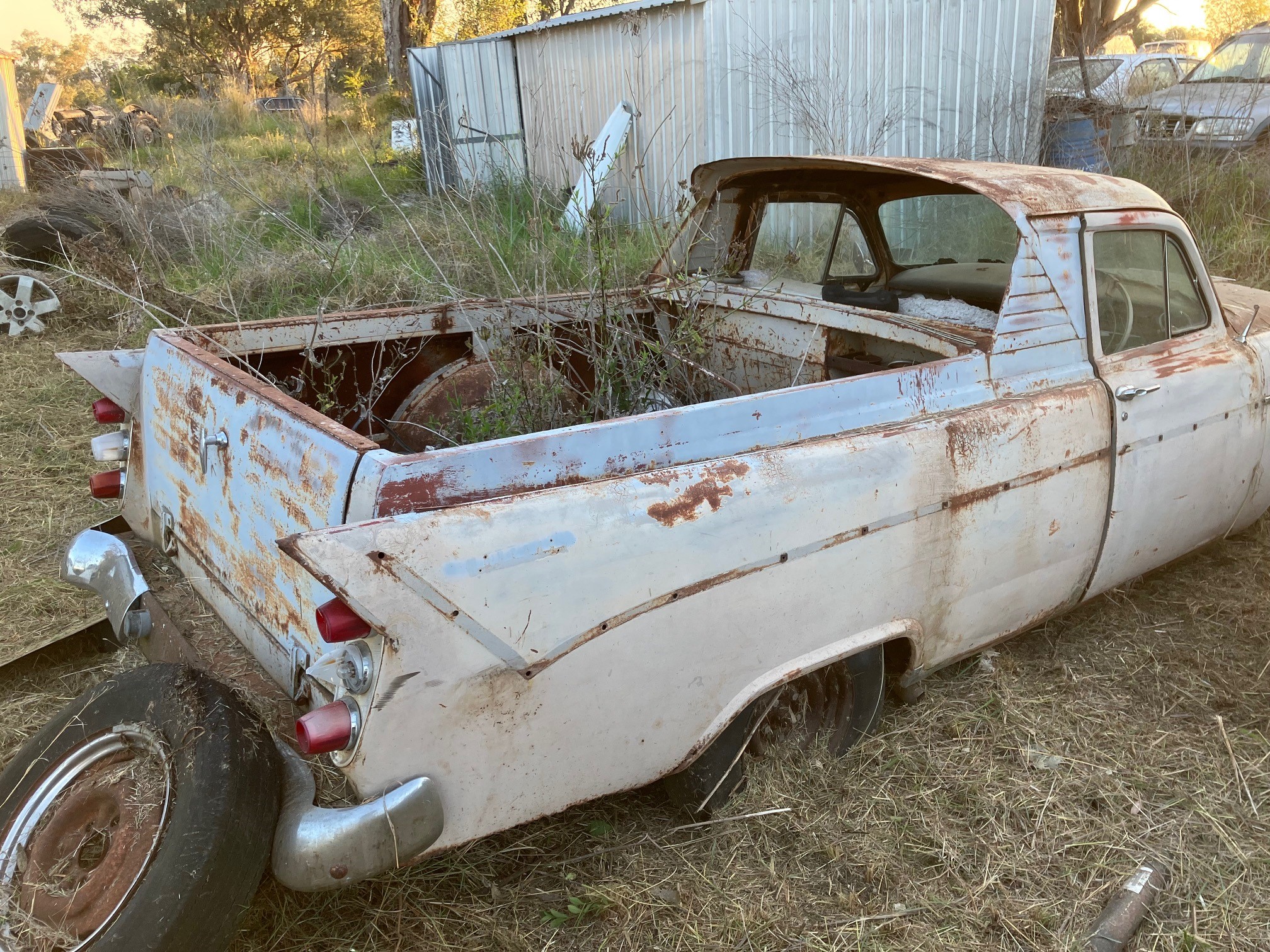 1963 CHRYSLER ROYAL 3 SP MANUAL 4D SEDAN