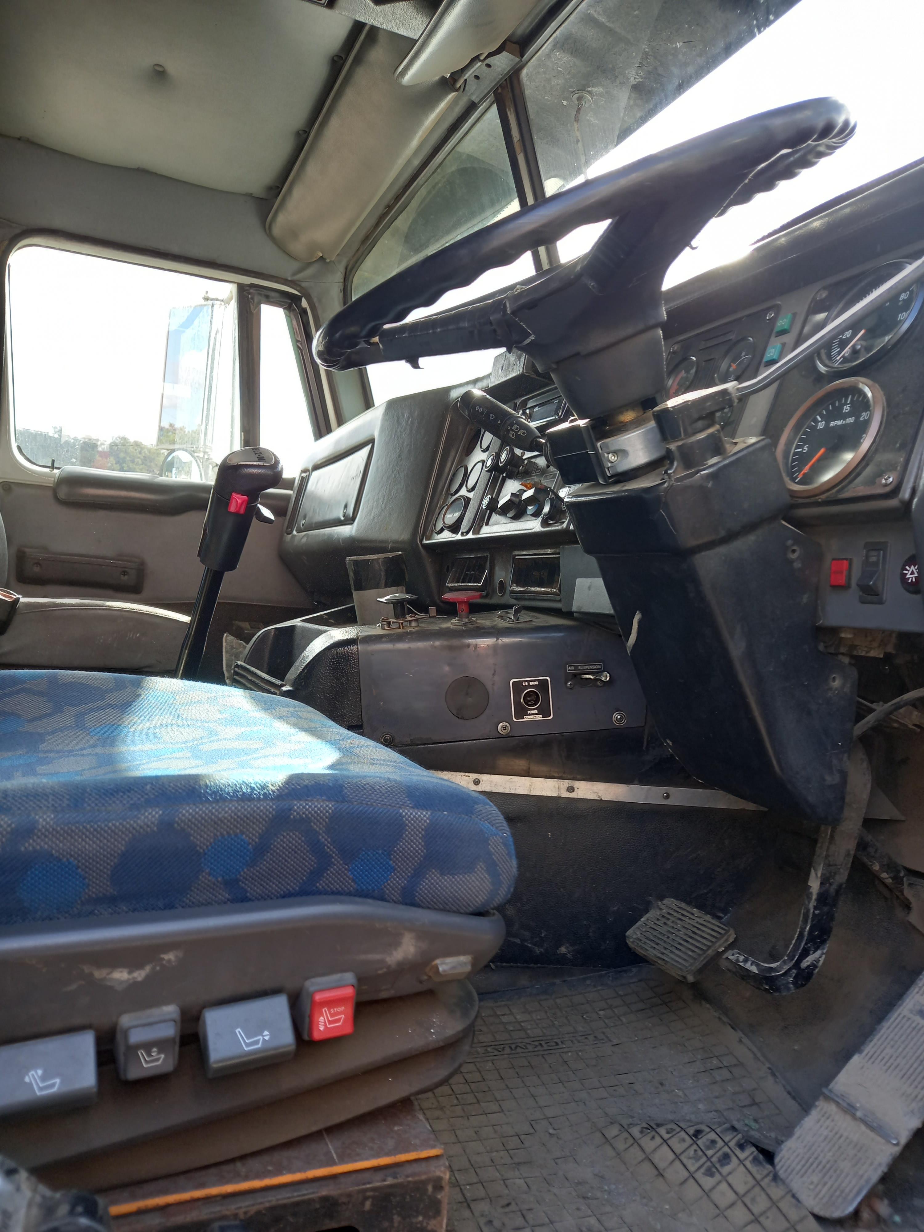 1998 INTERNATIONAL SLINE PRIME MOVER