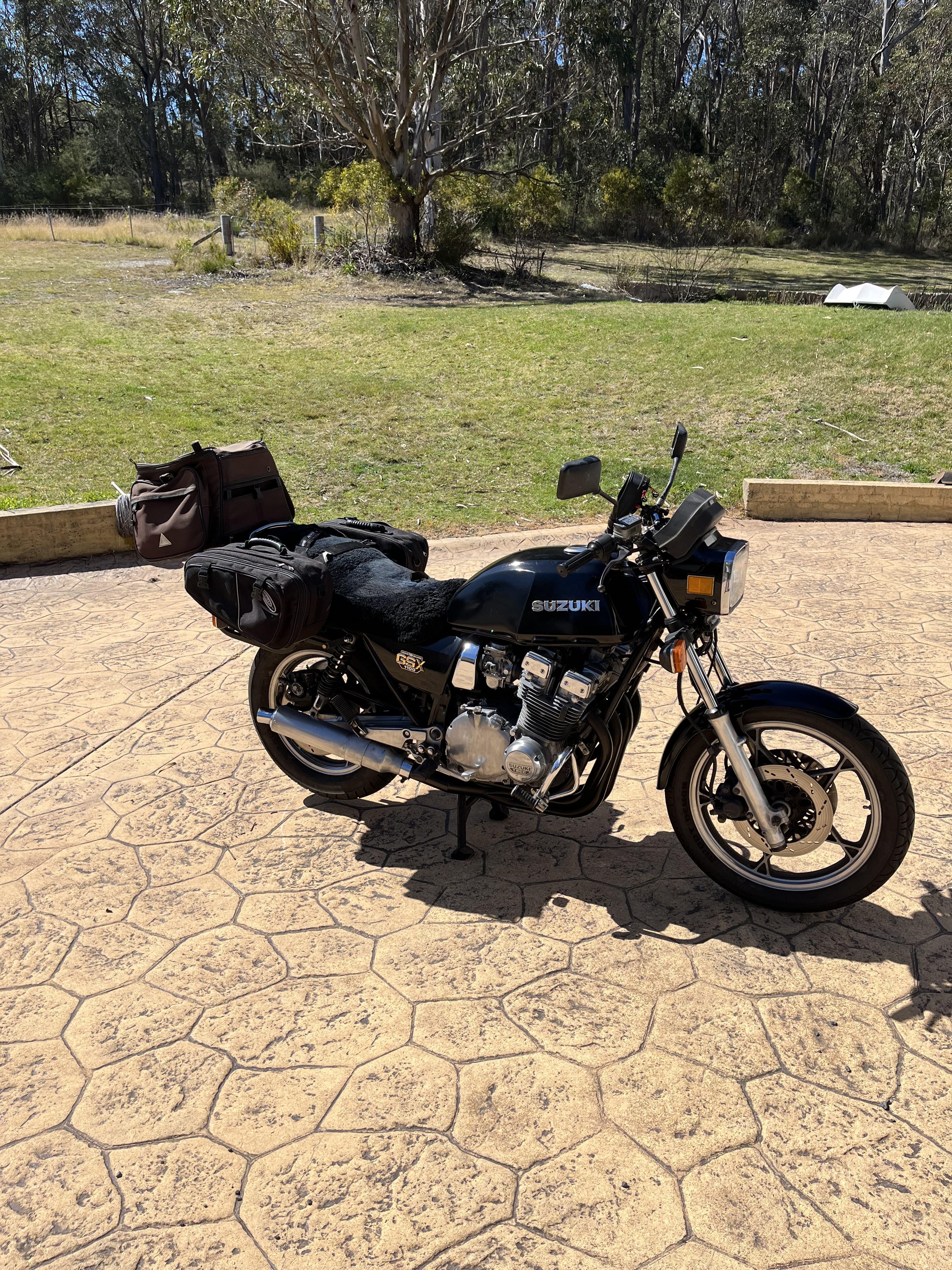 1980 SUZUKI GSX1100E ROAD