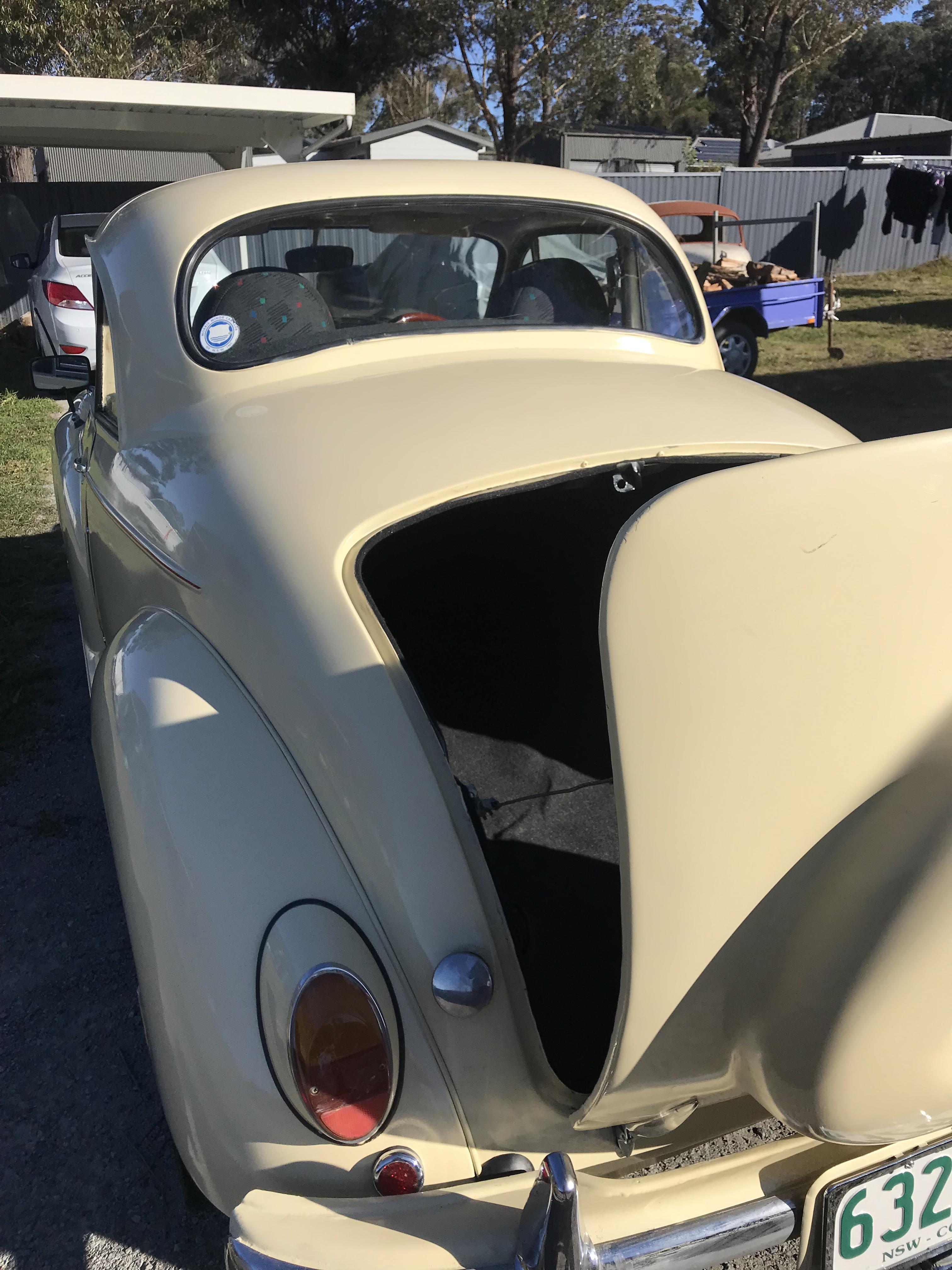 1960 MORRIS MINOR COUPE