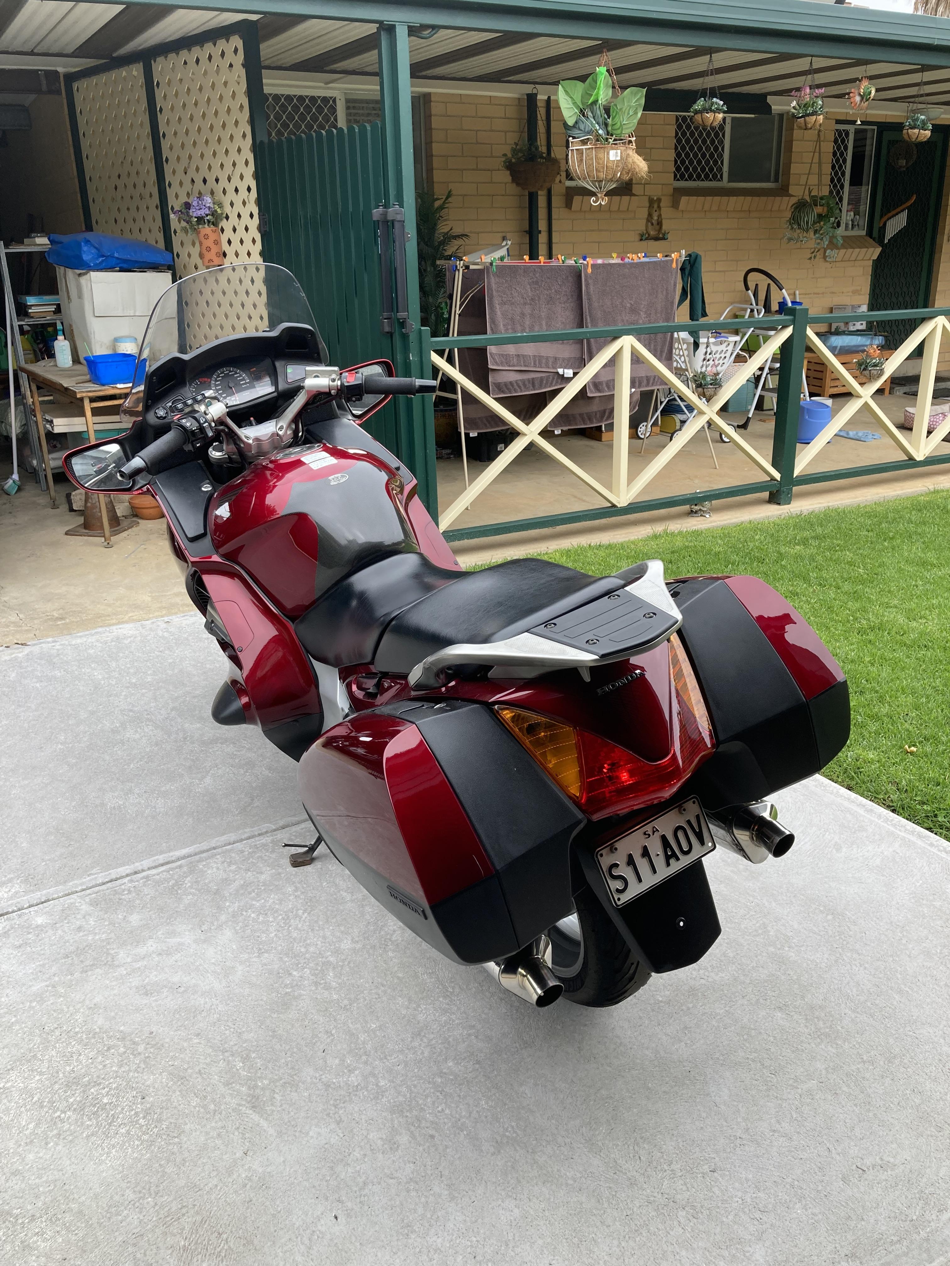 2005 HONDA ST1300 ROAD