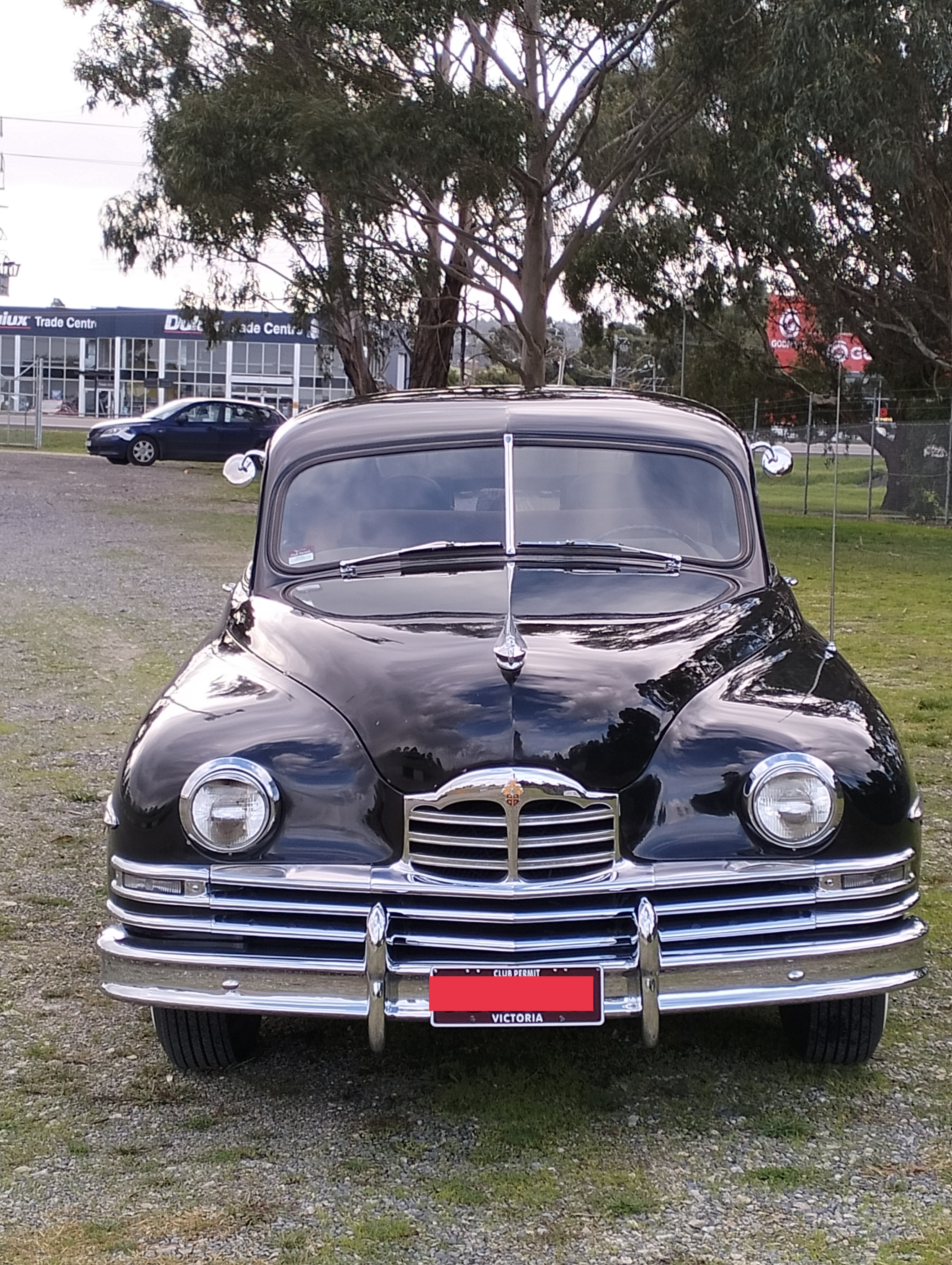 1949 PACKARD DELUXE 8 SEDAN