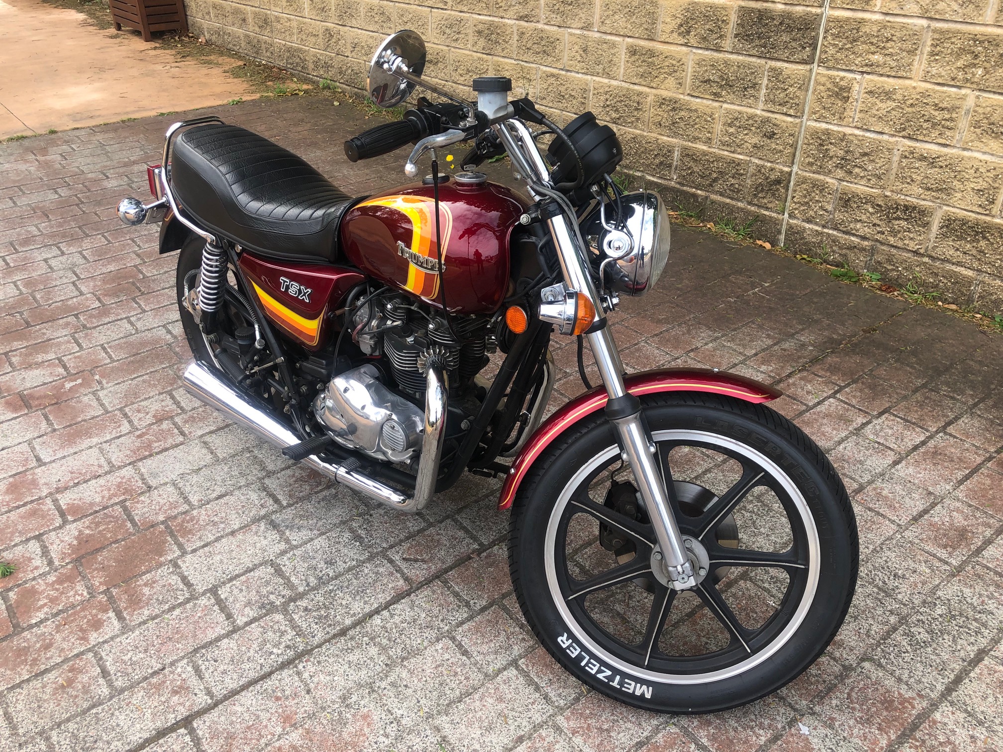 1983 TRIUMPH TSX 750 Bonneville