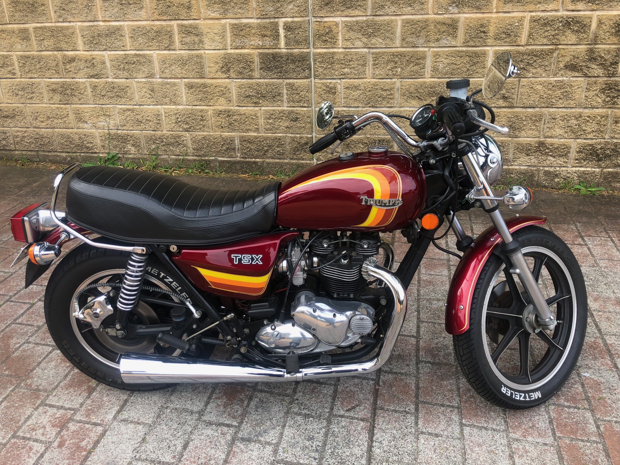 1983 TRIUMPH TSX 750 Bonneville