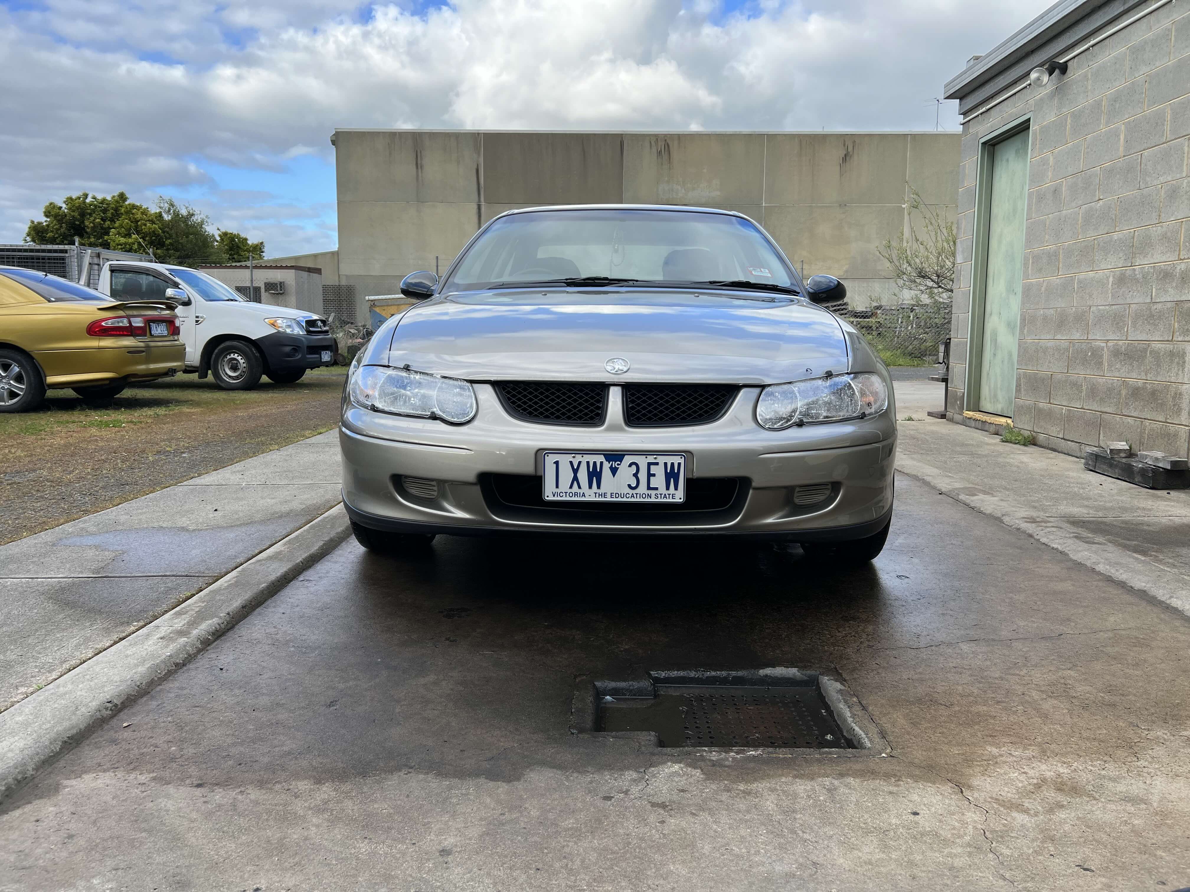 2002 HOLDEN COMMODORE VXII EXECUTIVE 4 SP AUTOMATIC 4D SEDAN