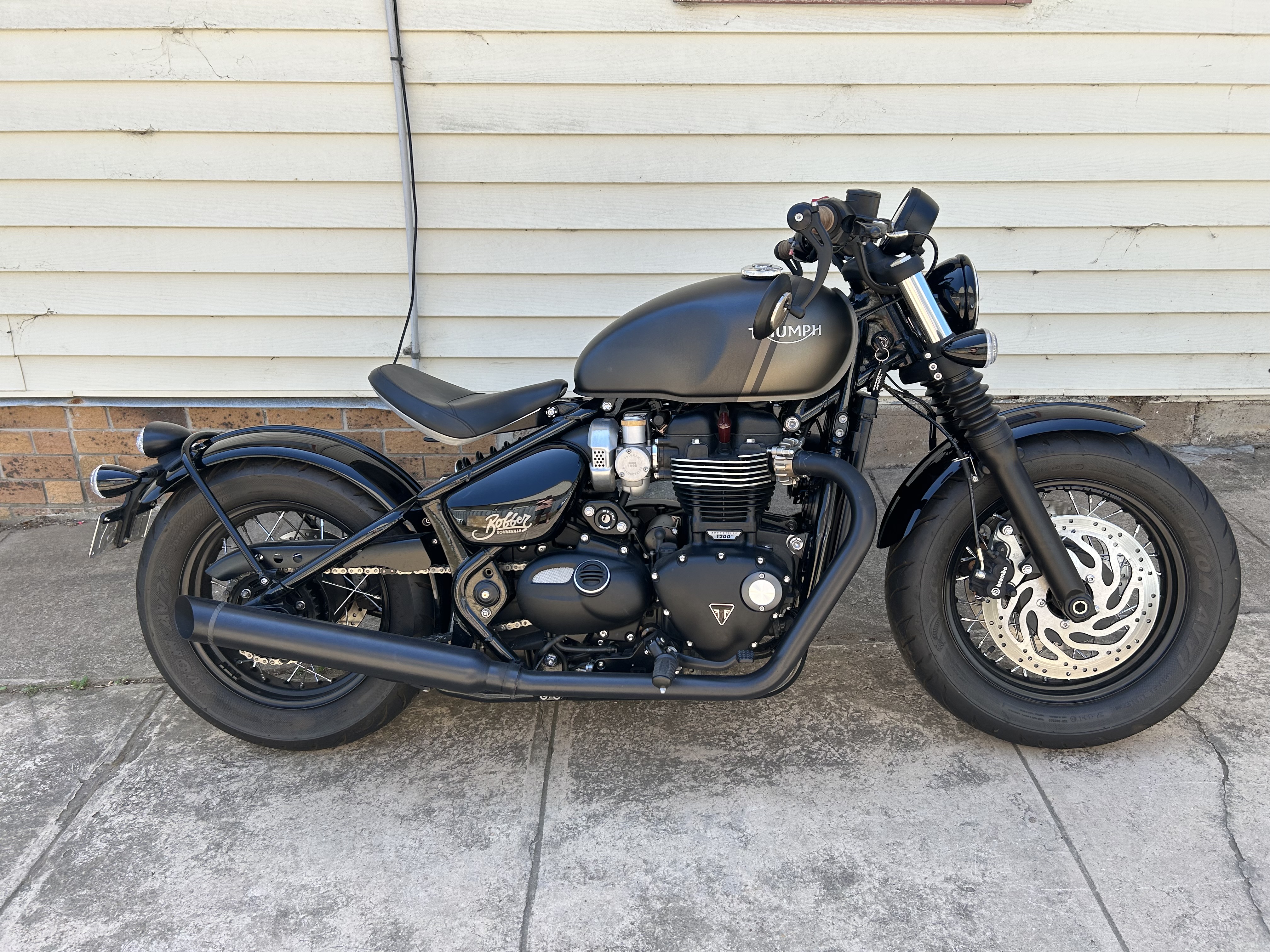 2021 TRIUMPH BONNEVILLE BOBBER ROAD