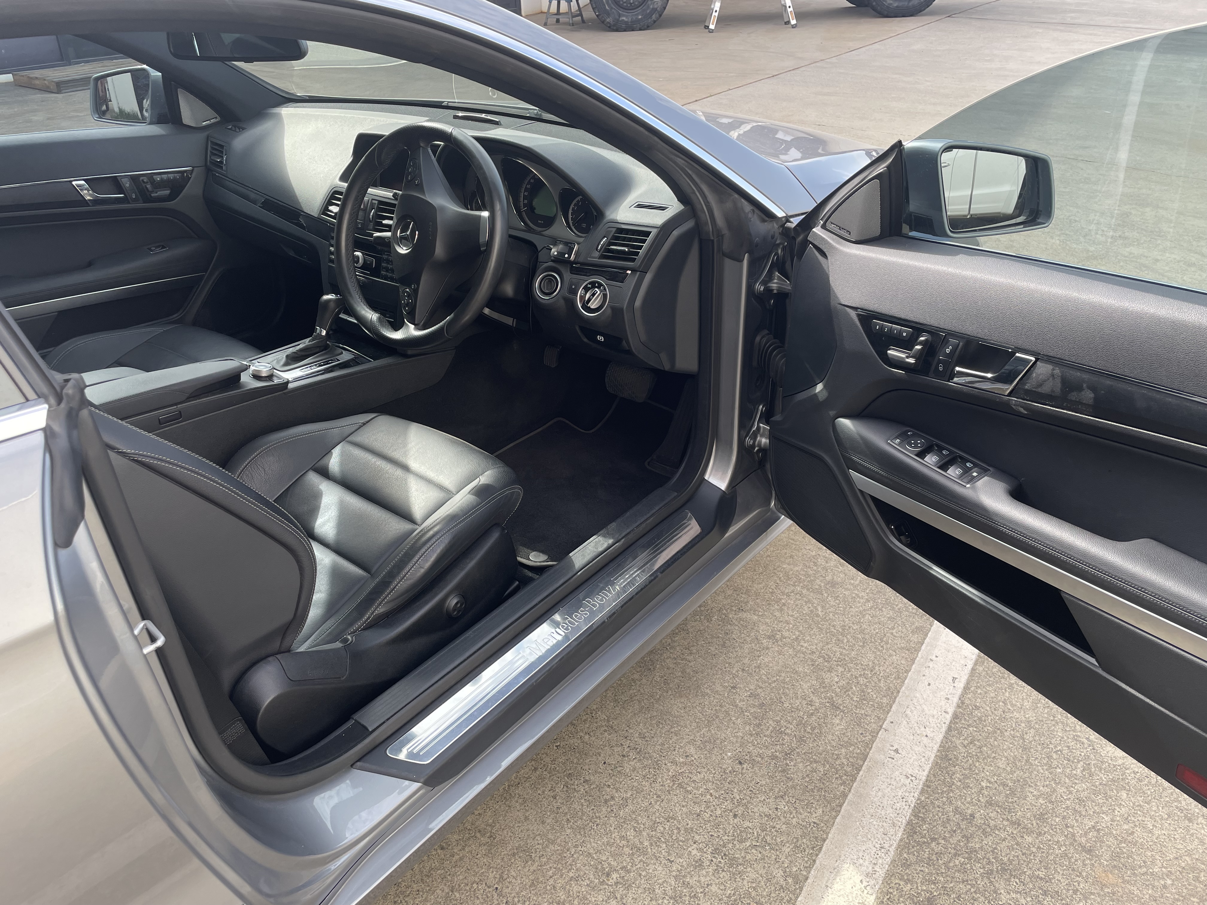 2010 MERCEDES-BENZ E250 207 CGI AVANTGARDE 5 SP AUTOMATIC 2D COUPE