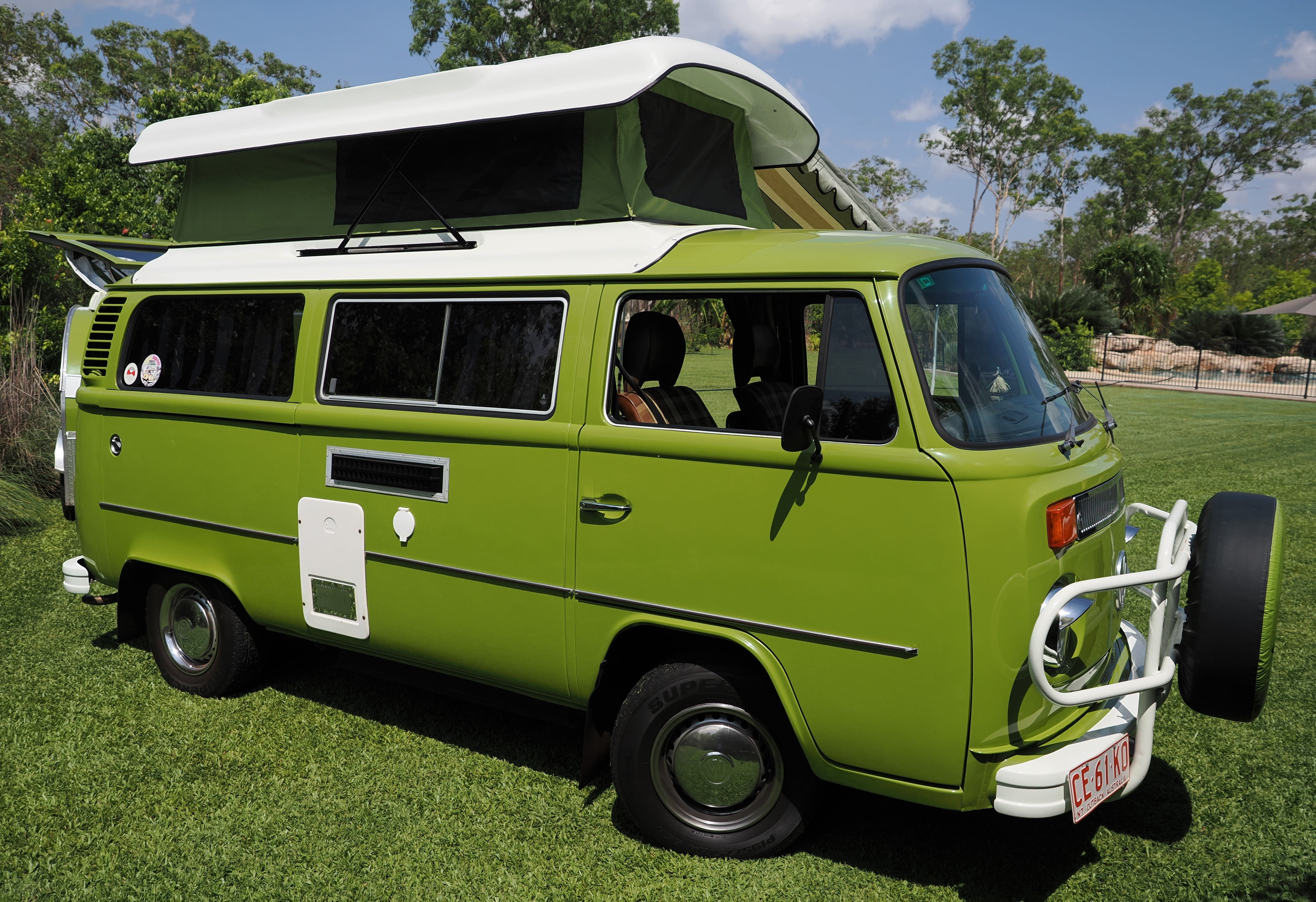 1977 VOLKSWAGEN KOMBI 4 SP MANUAL VAN