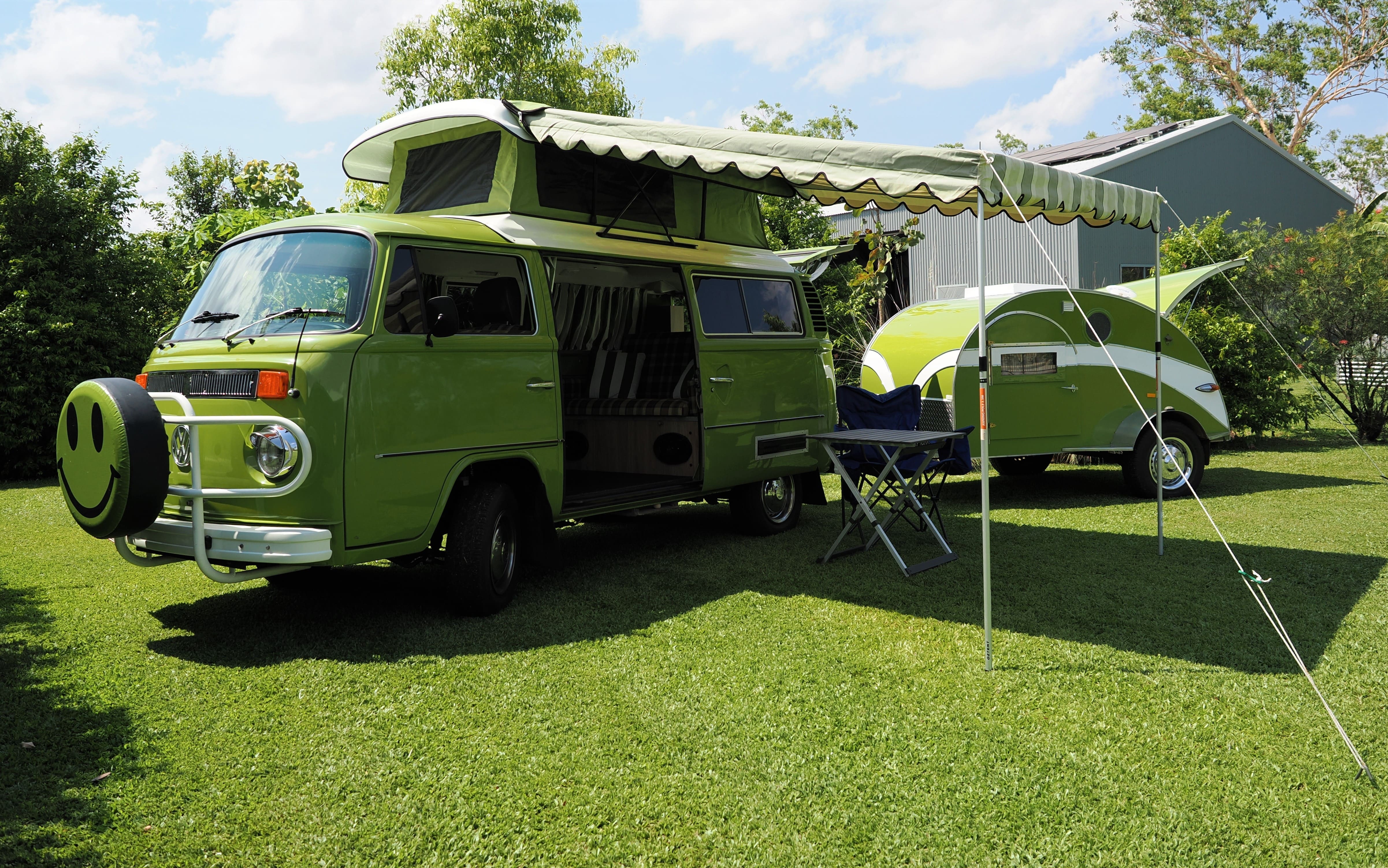 1977 VOLKSWAGEN KOMBI 4 SP MANUAL VAN