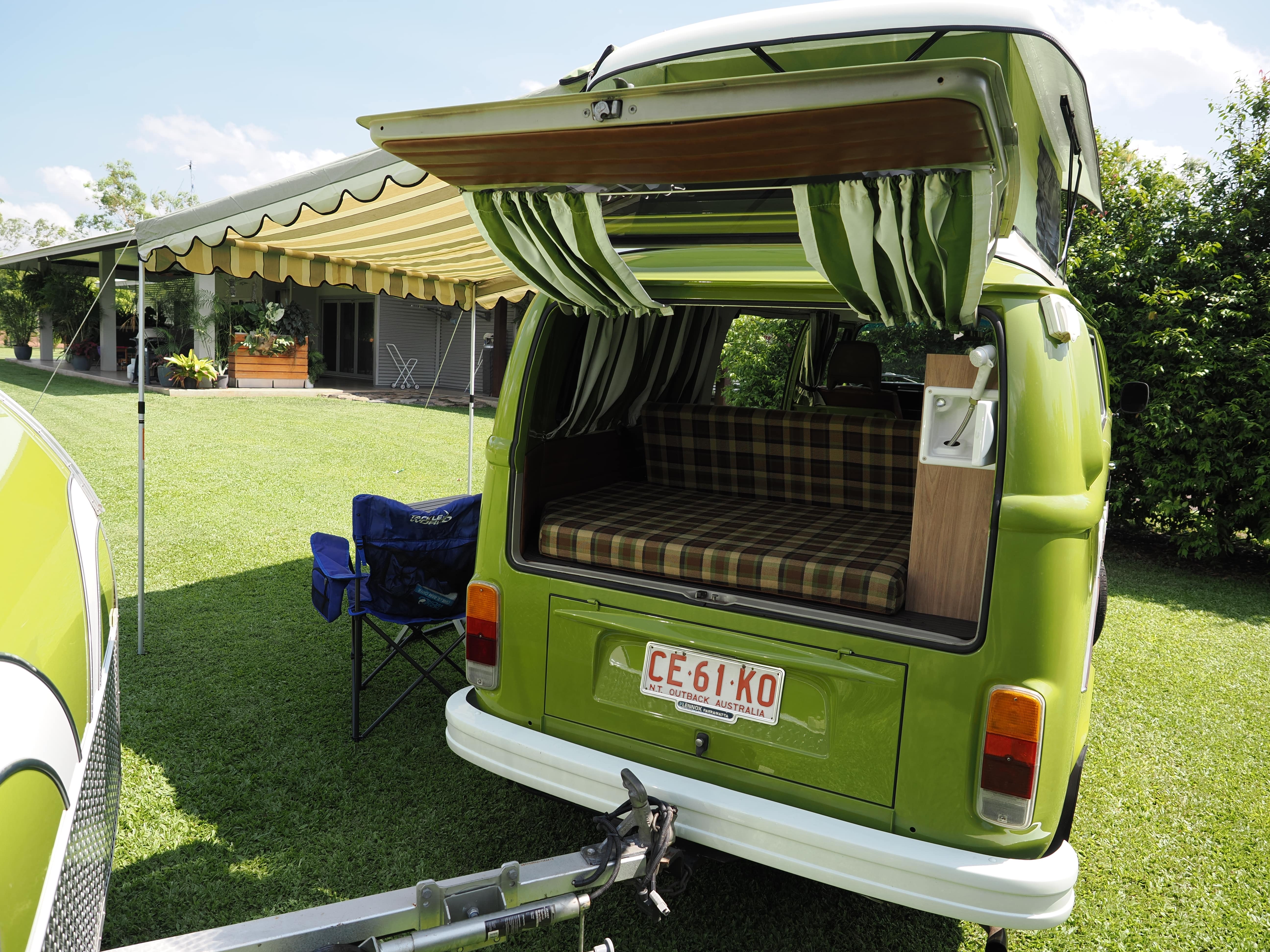 1977 VOLKSWAGEN KOMBI 4 SP MANUAL VAN