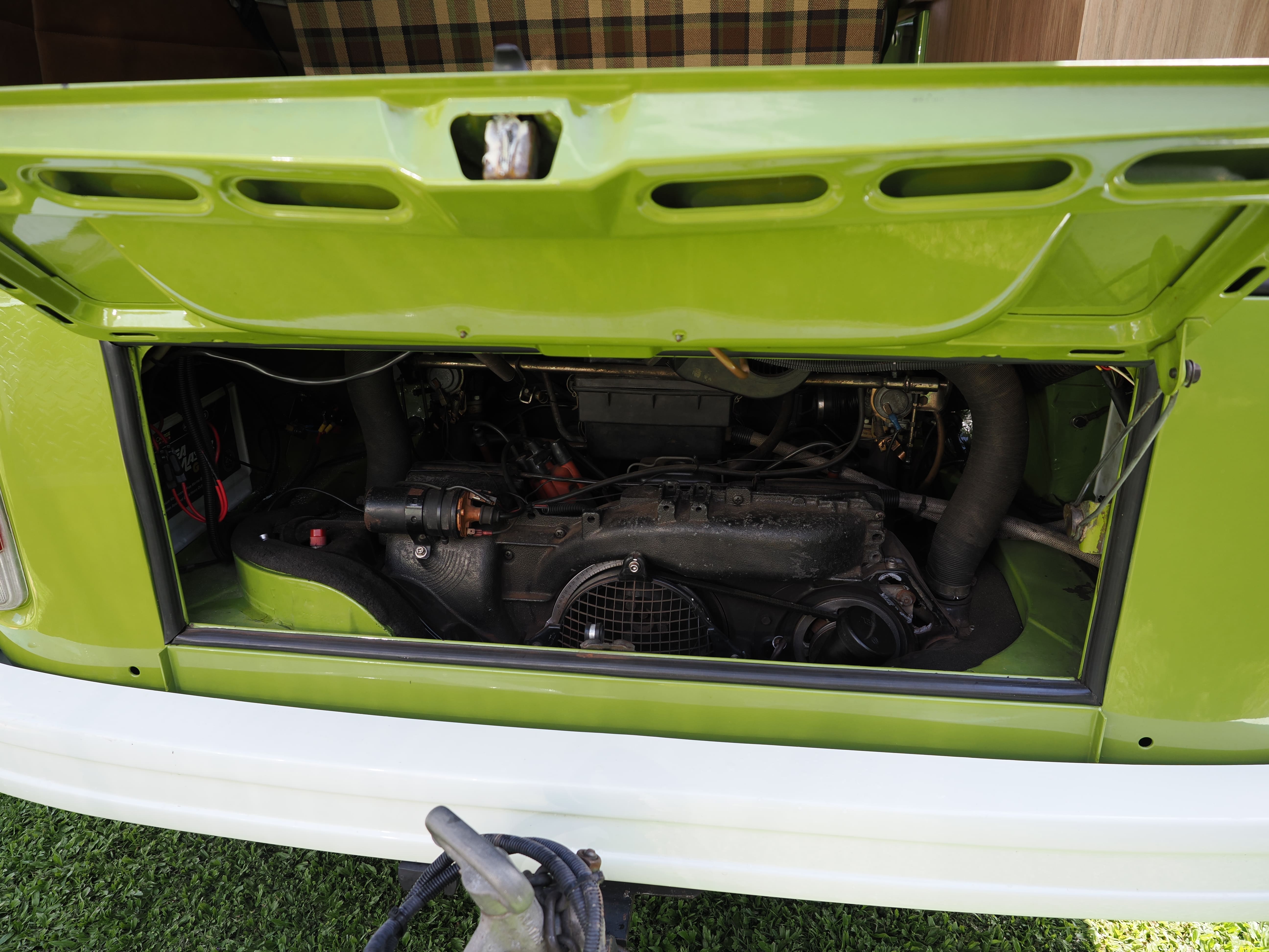1977 VOLKSWAGEN KOMBI 4 SP MANUAL VAN