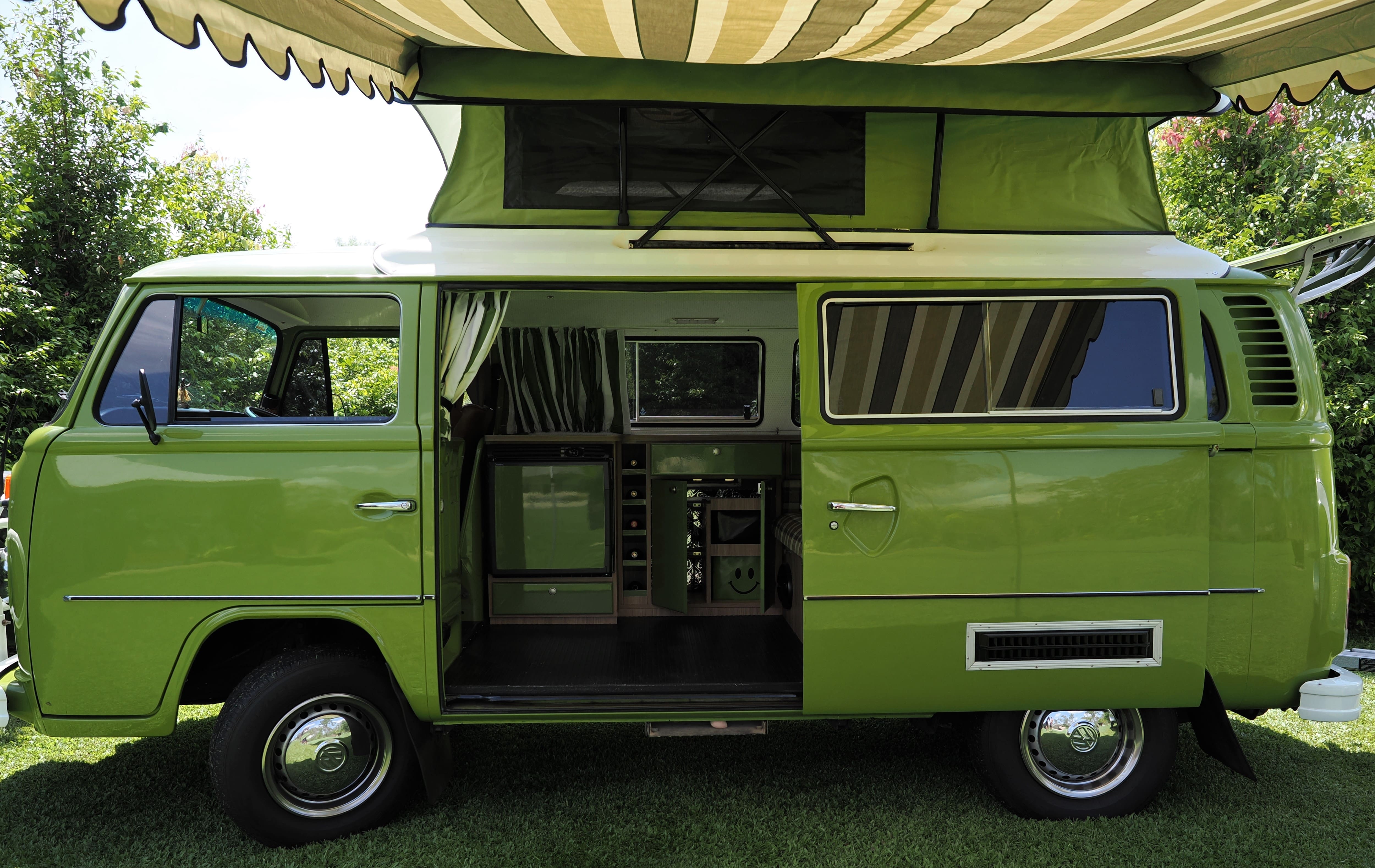 1977 VOLKSWAGEN KOMBI 4 SP MANUAL VAN